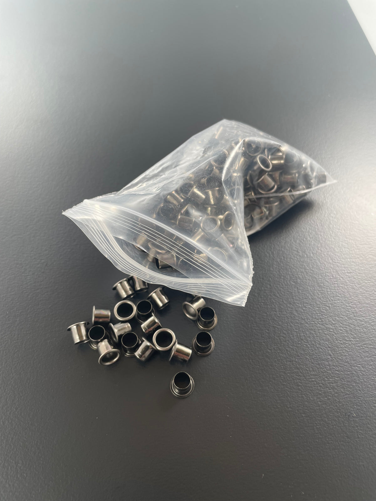 Occhielli da 1/4” per KYDEX (200 pz)