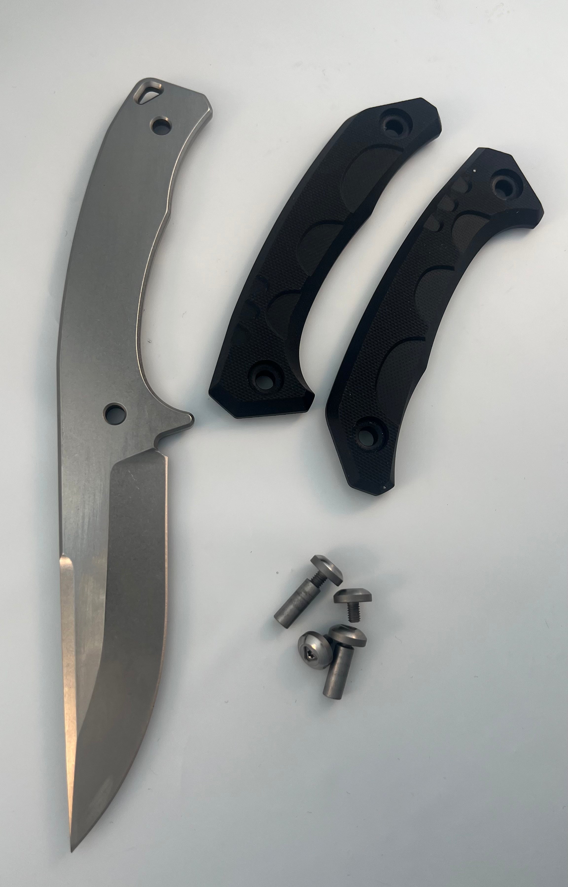 Coltello full-tang J43