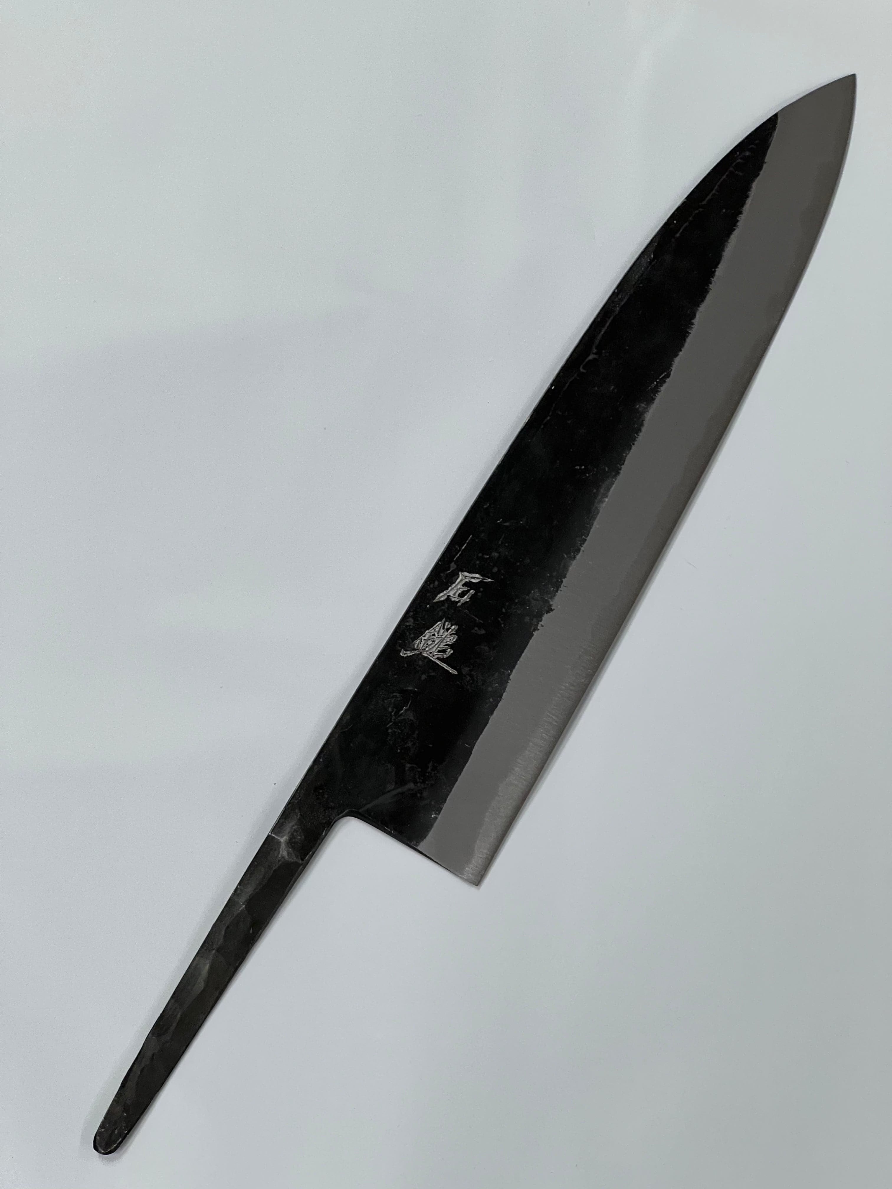 Lama per coltello giapponese forgiata a mano Kurouchi Gyuto 210 Blue 2
