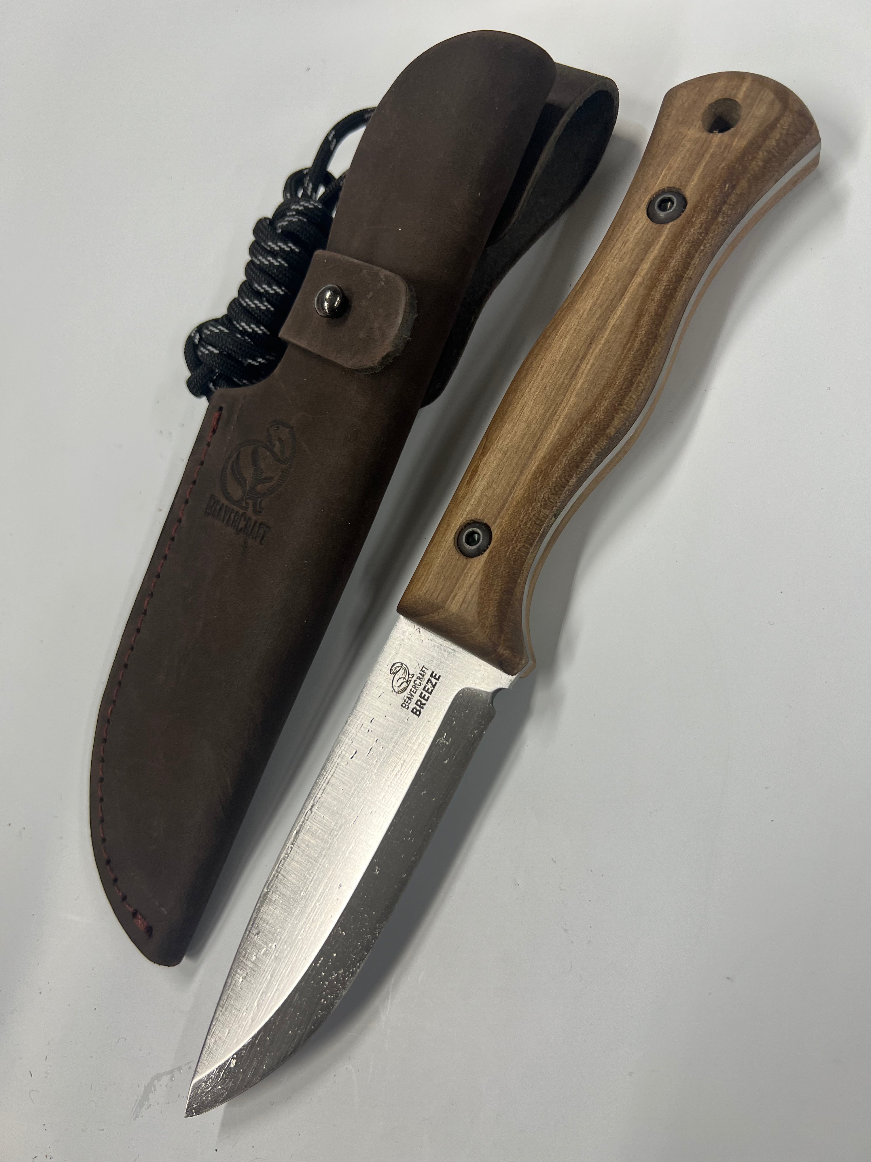 Coltello bushcraft BSH6 con fodero in pelle