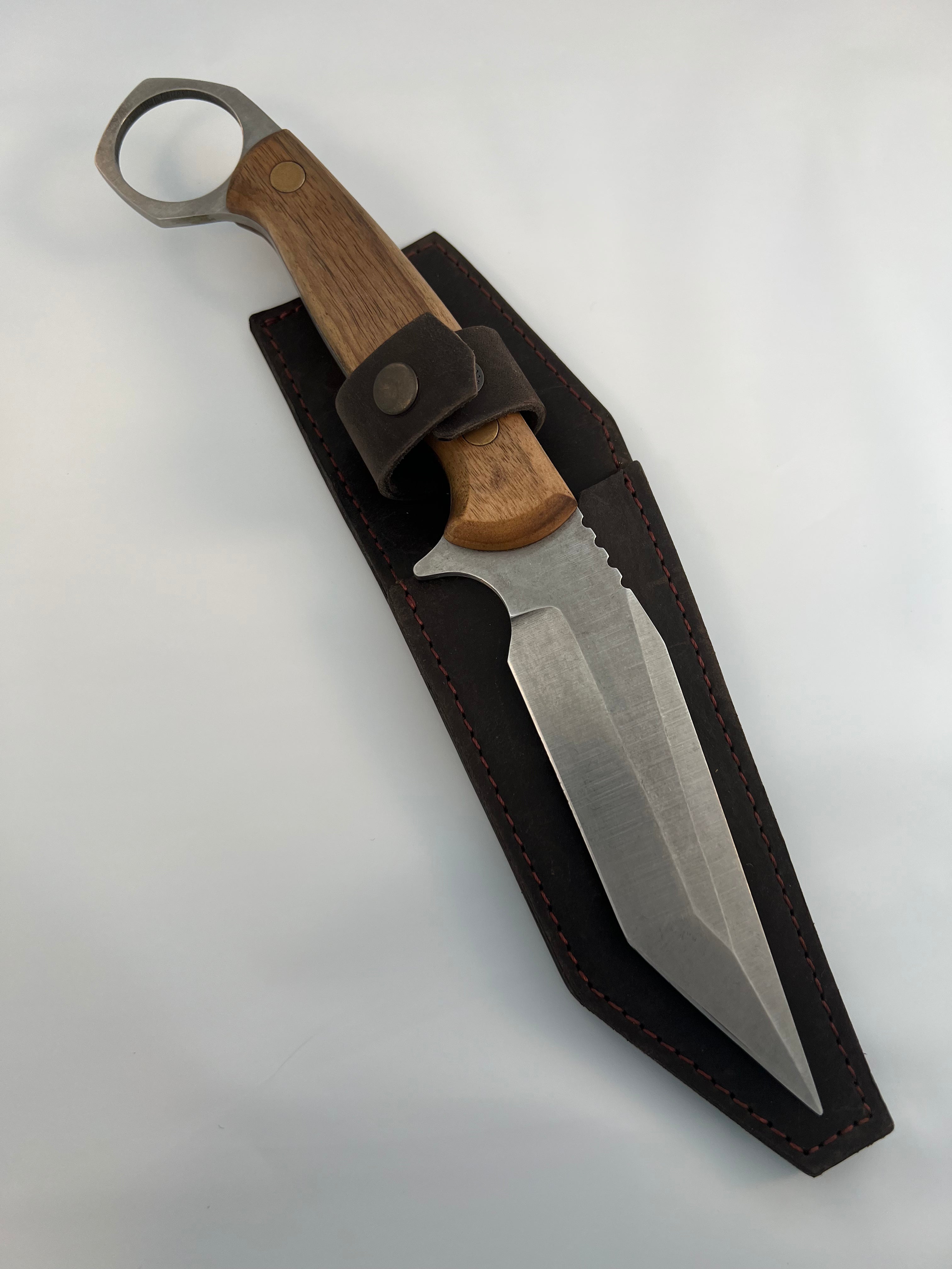 Karambit da campeggio ucraino CGK1 con fodero in pelle