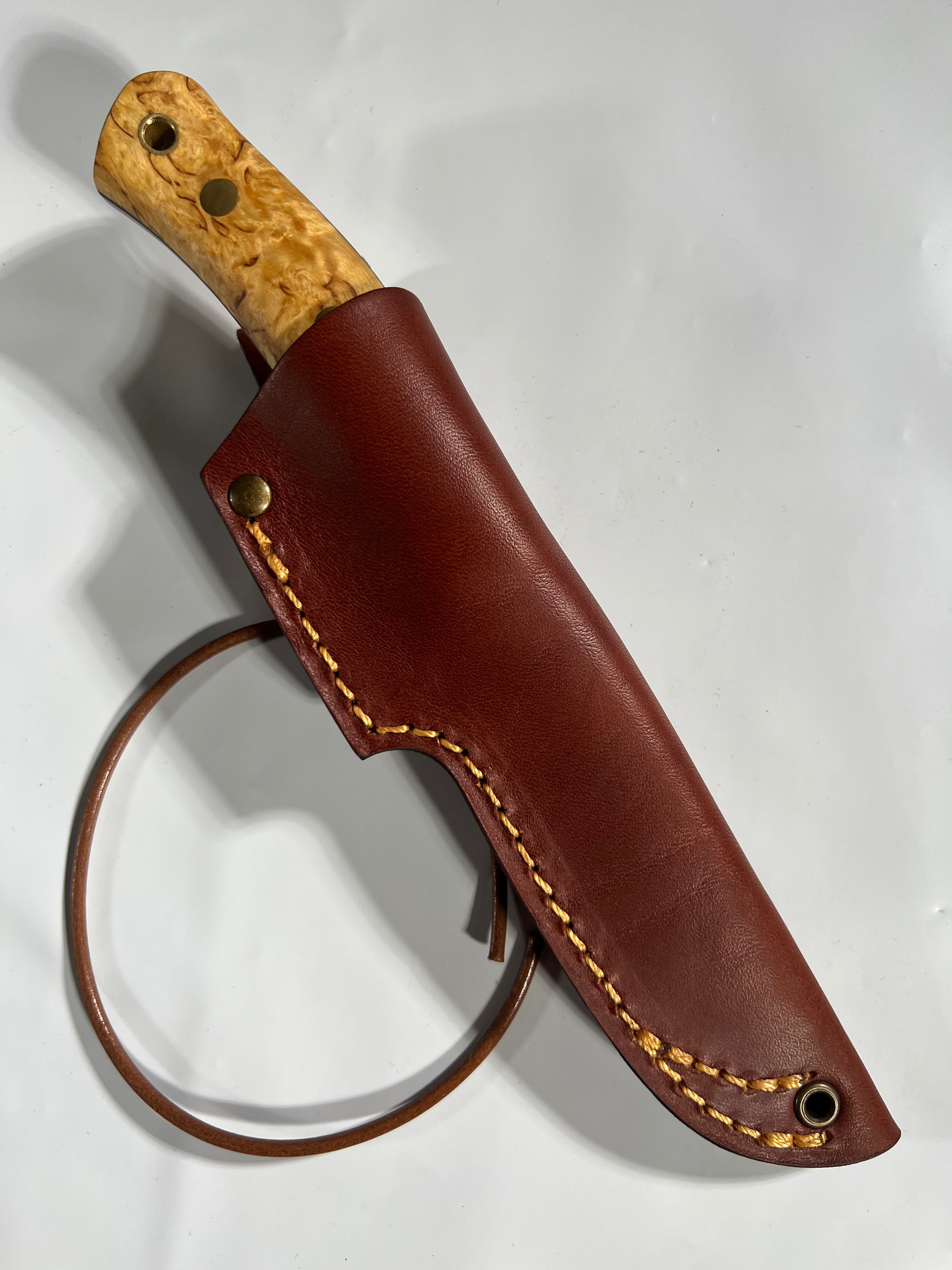 Coltello Casstrom No. 10 SFK con fodero in cuoio e cordino in cuoio