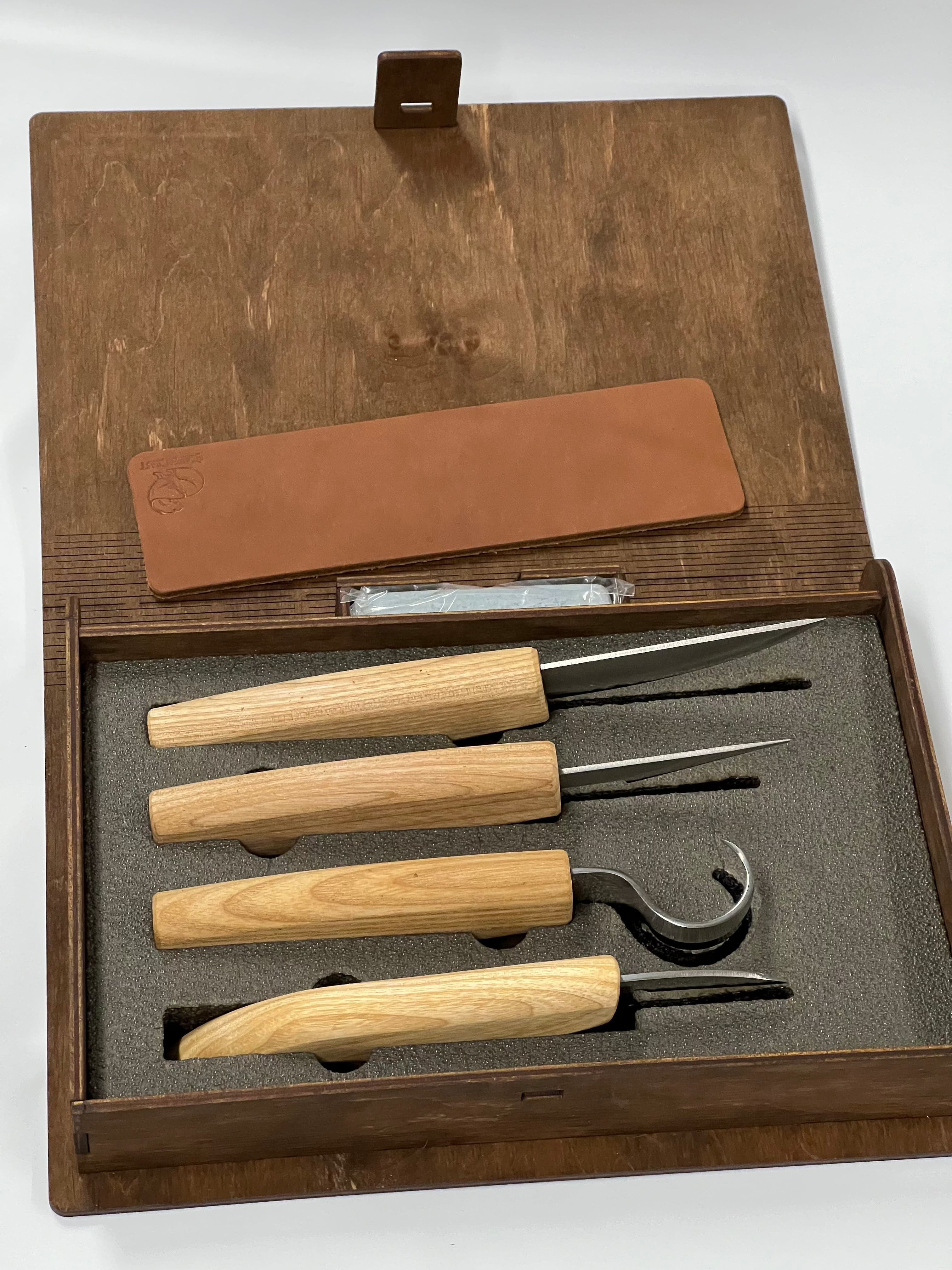 Set di scalpelli per intaglio S09 in scatola con 4 scalpelli