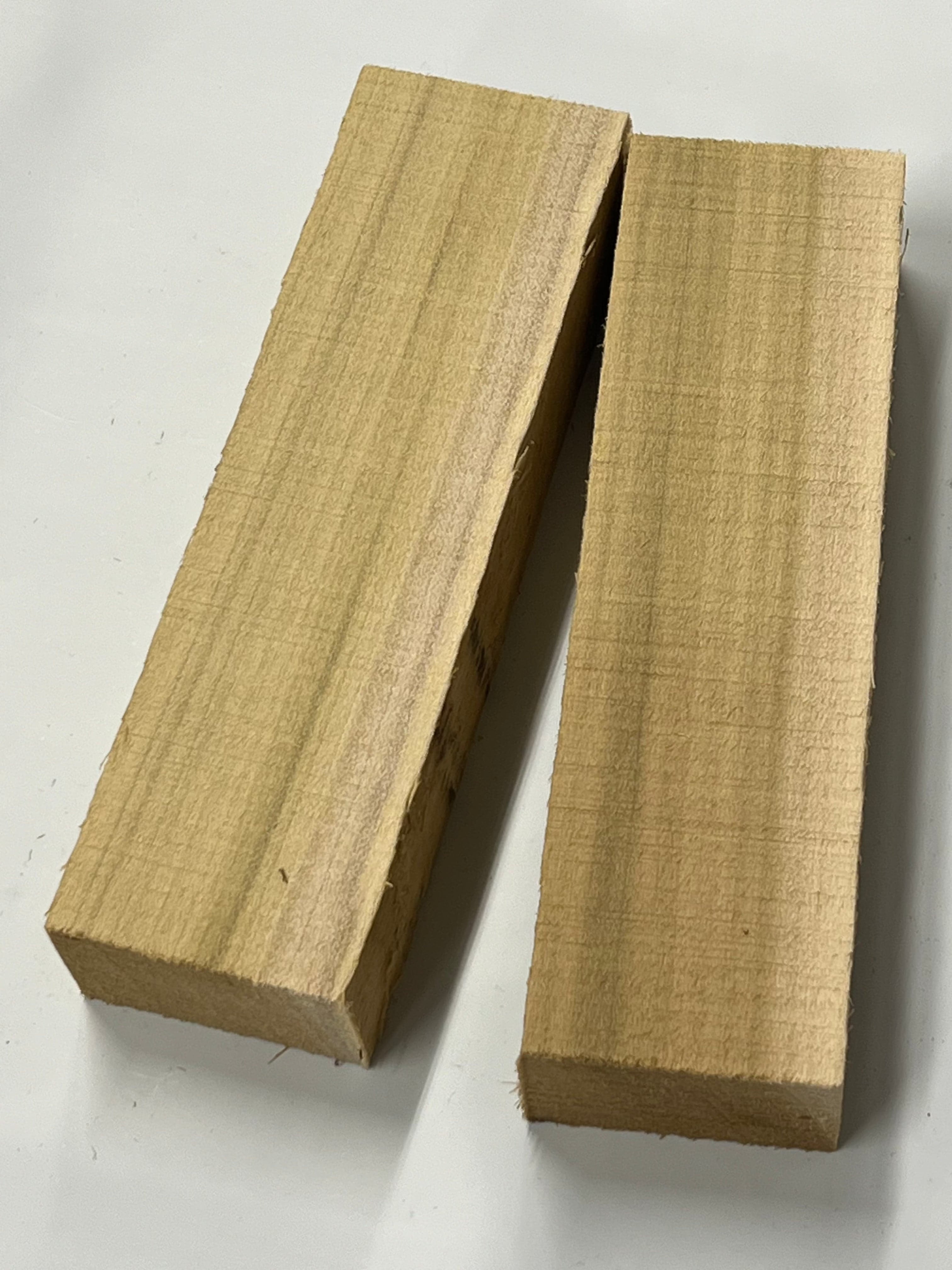 Blocco di legno per manico di coltello