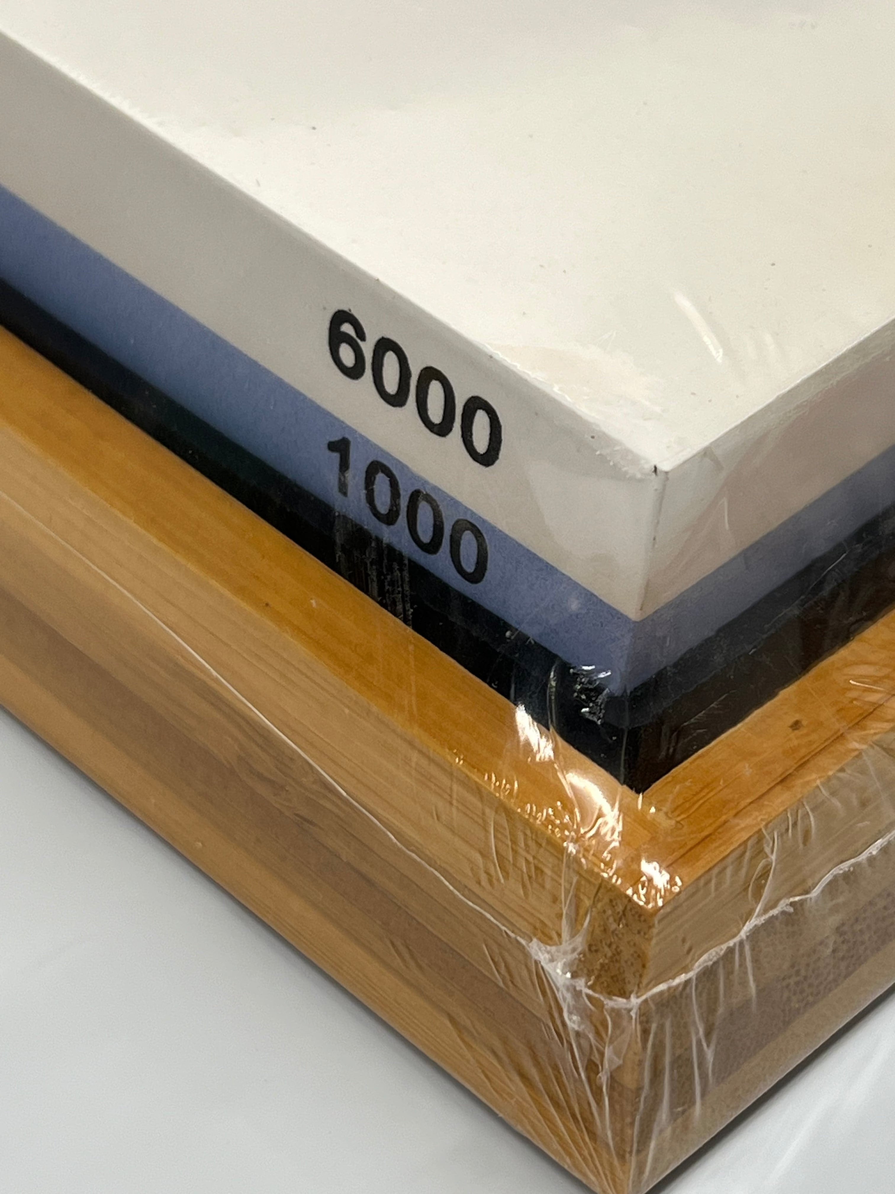Pietra per affilare giapponese doppia con base in bambù 1000/6000 RW018