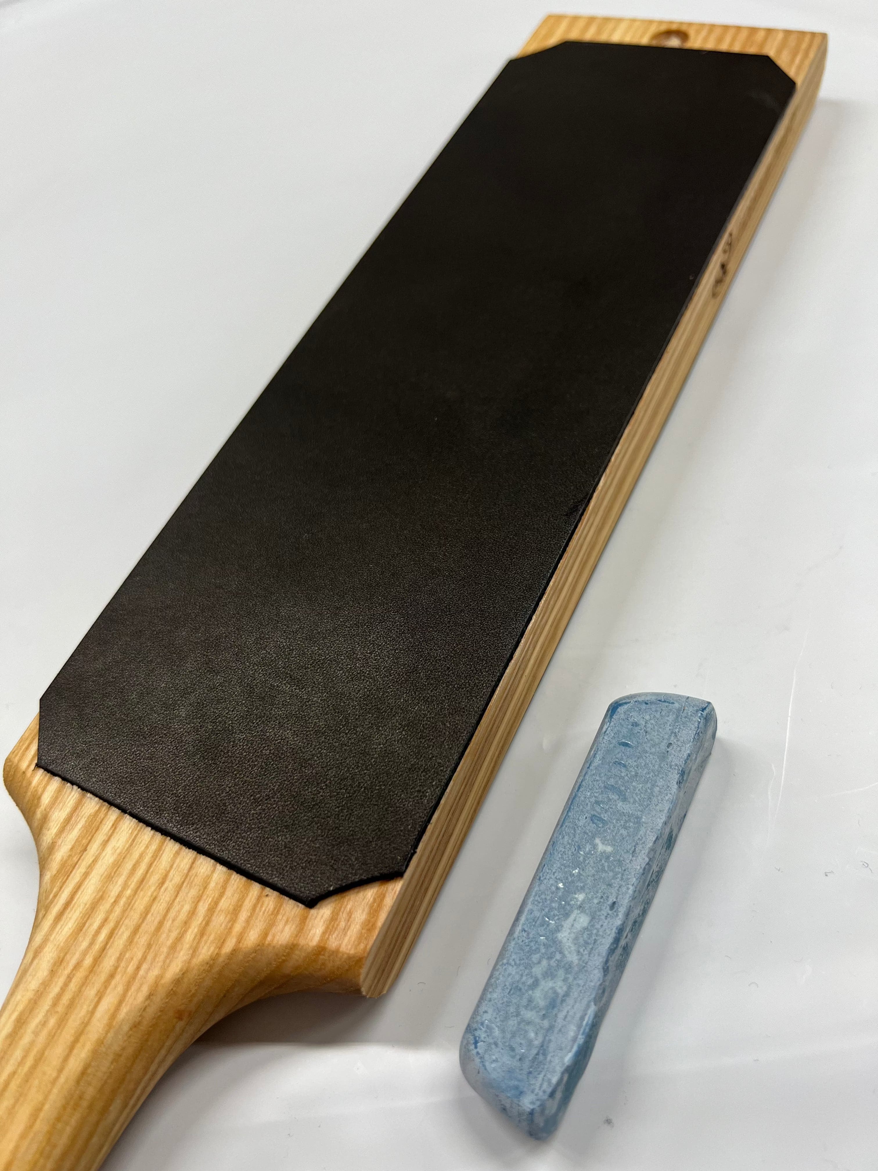 Coramella in pelle a doppia faccia 230x80 su legno di frassino con pasta abrasiva LS1P1
