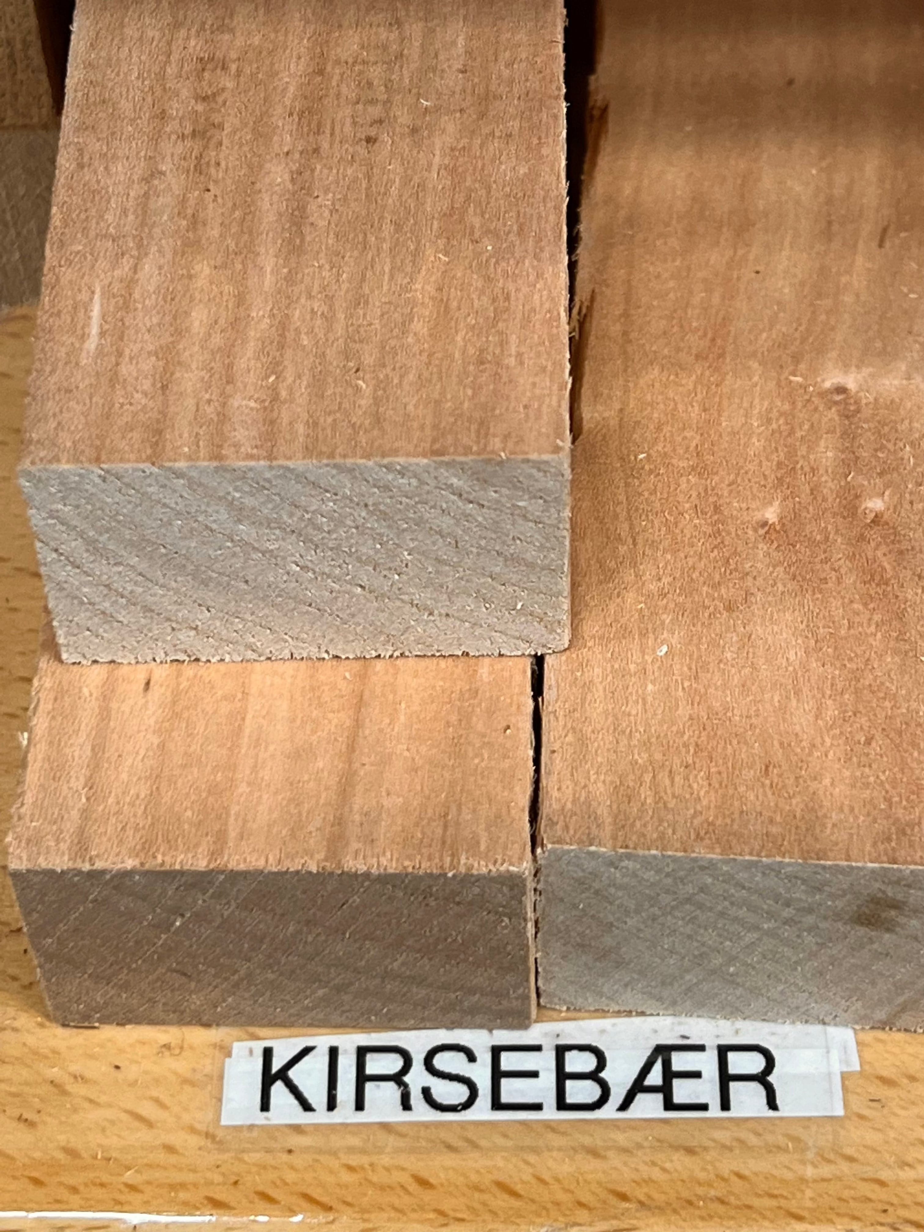 Blocco di legno per manico di coltello