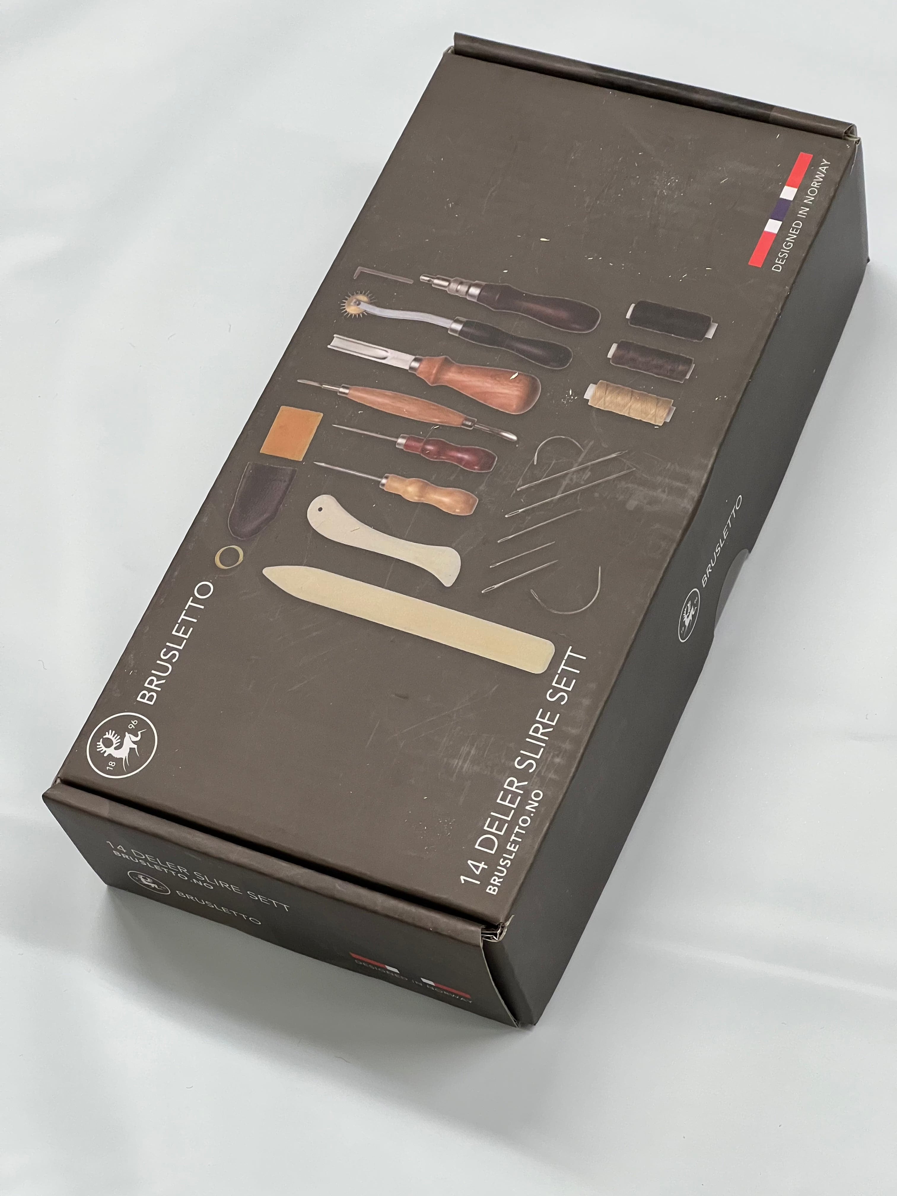 Set di strumenti per creare foderi da 14 pezzi