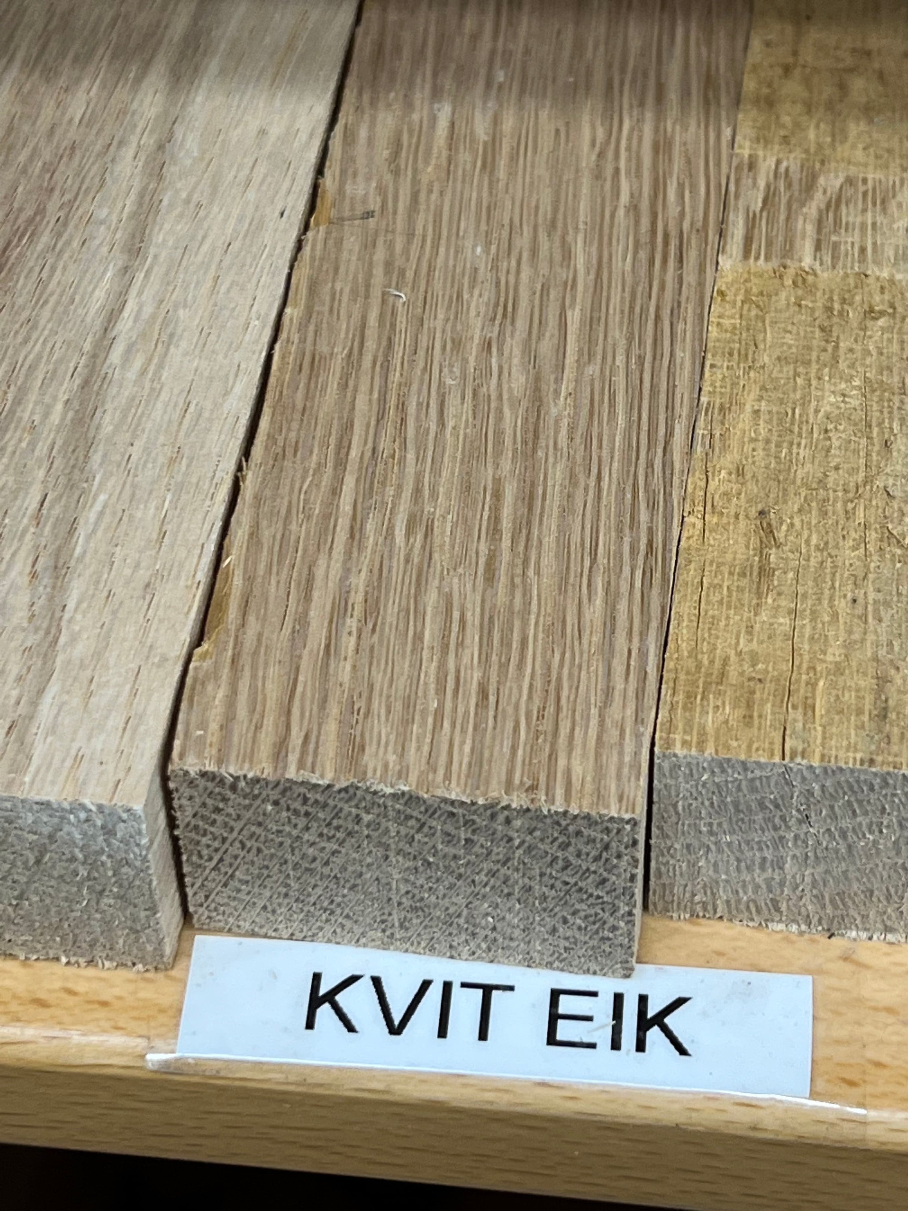 Blocco di legno per manico di coltello