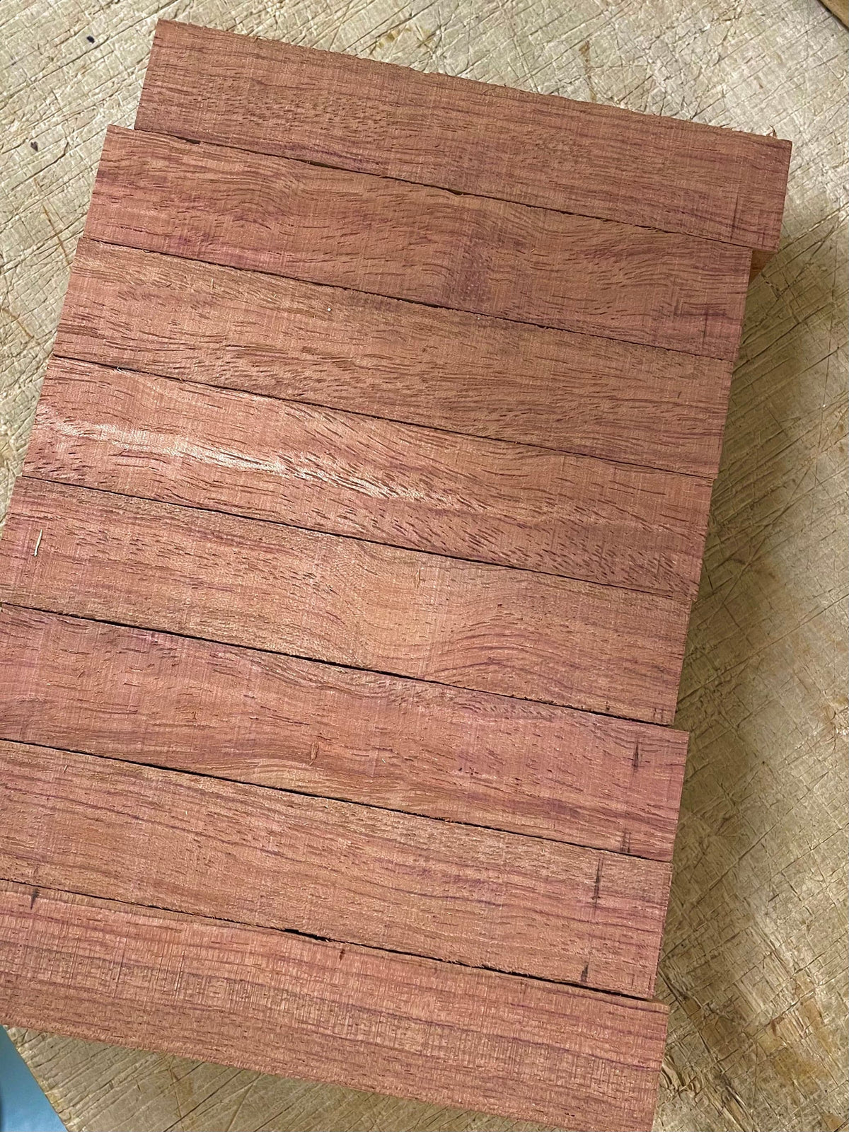 Blocco di legno per manico di coltello
