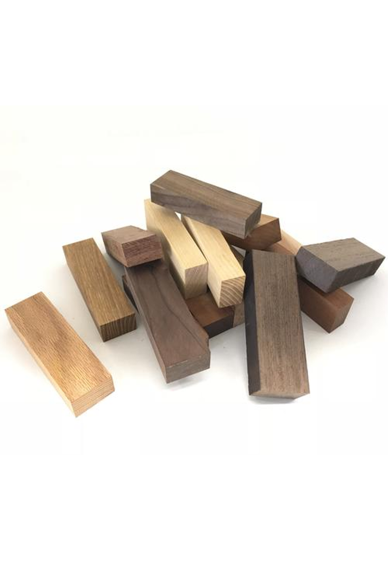 Blocco di legno per manico di coltello