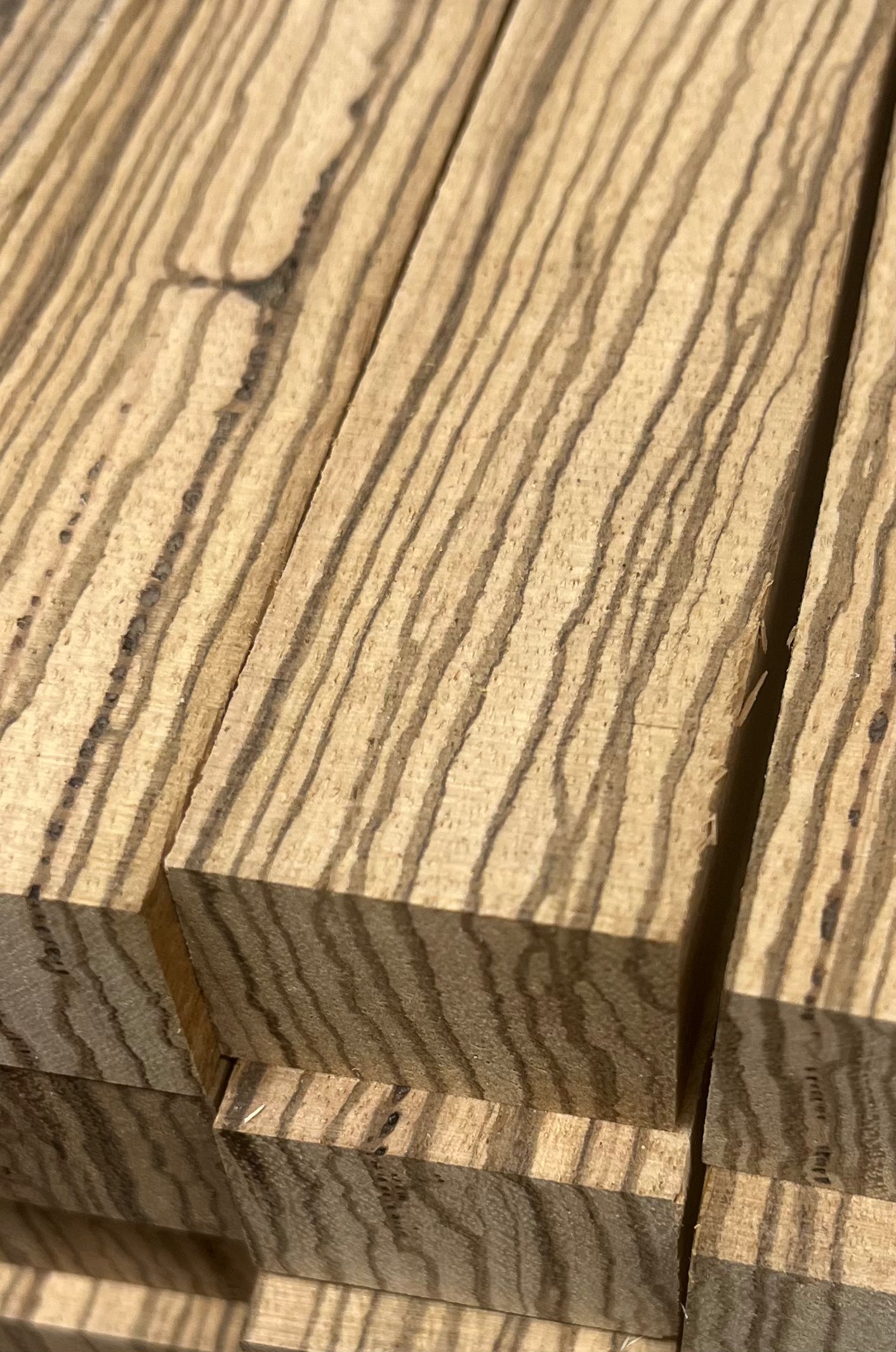 Blocco di legno per manico di coltello