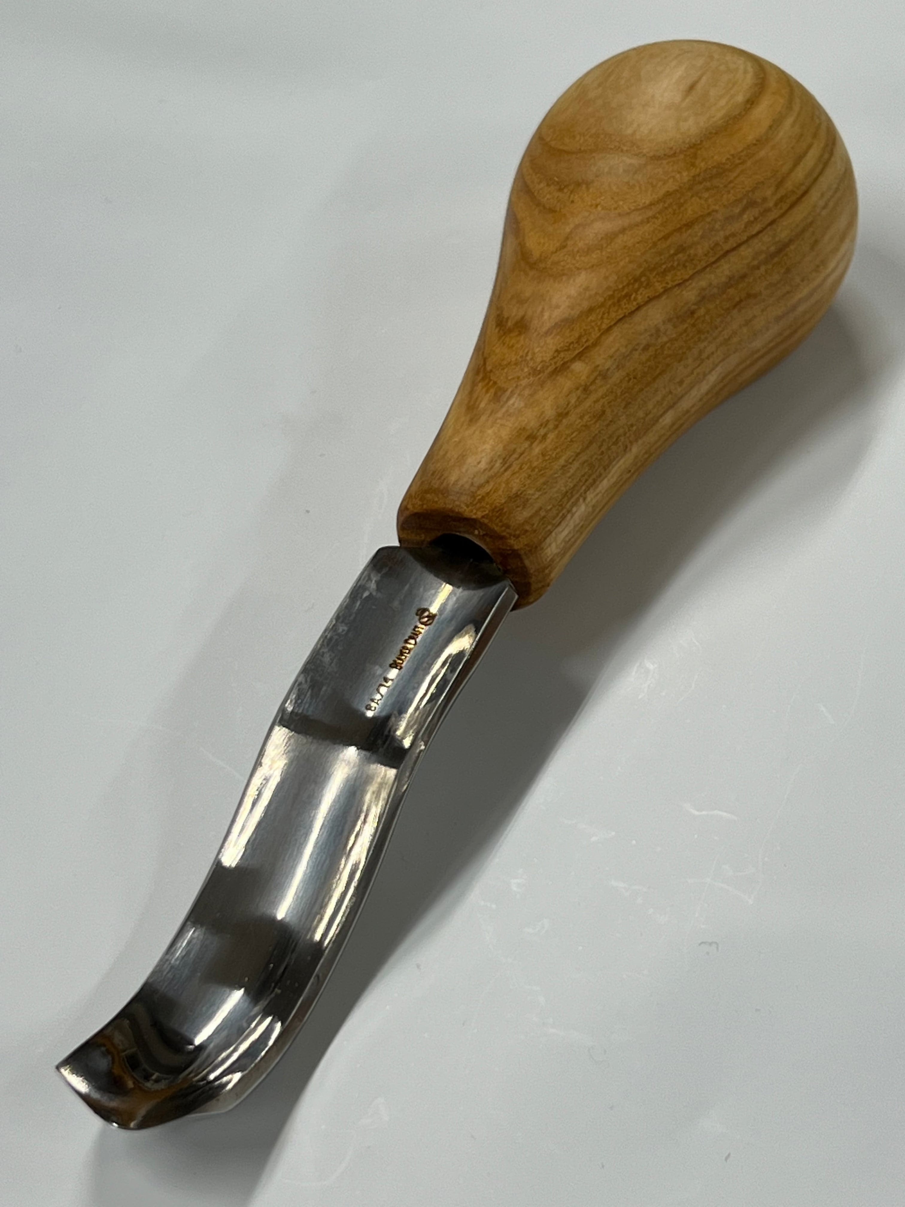 Scalpello per intaglio 75x14mm curvo a sgorbia P8a/14 con impugnatura a sfera