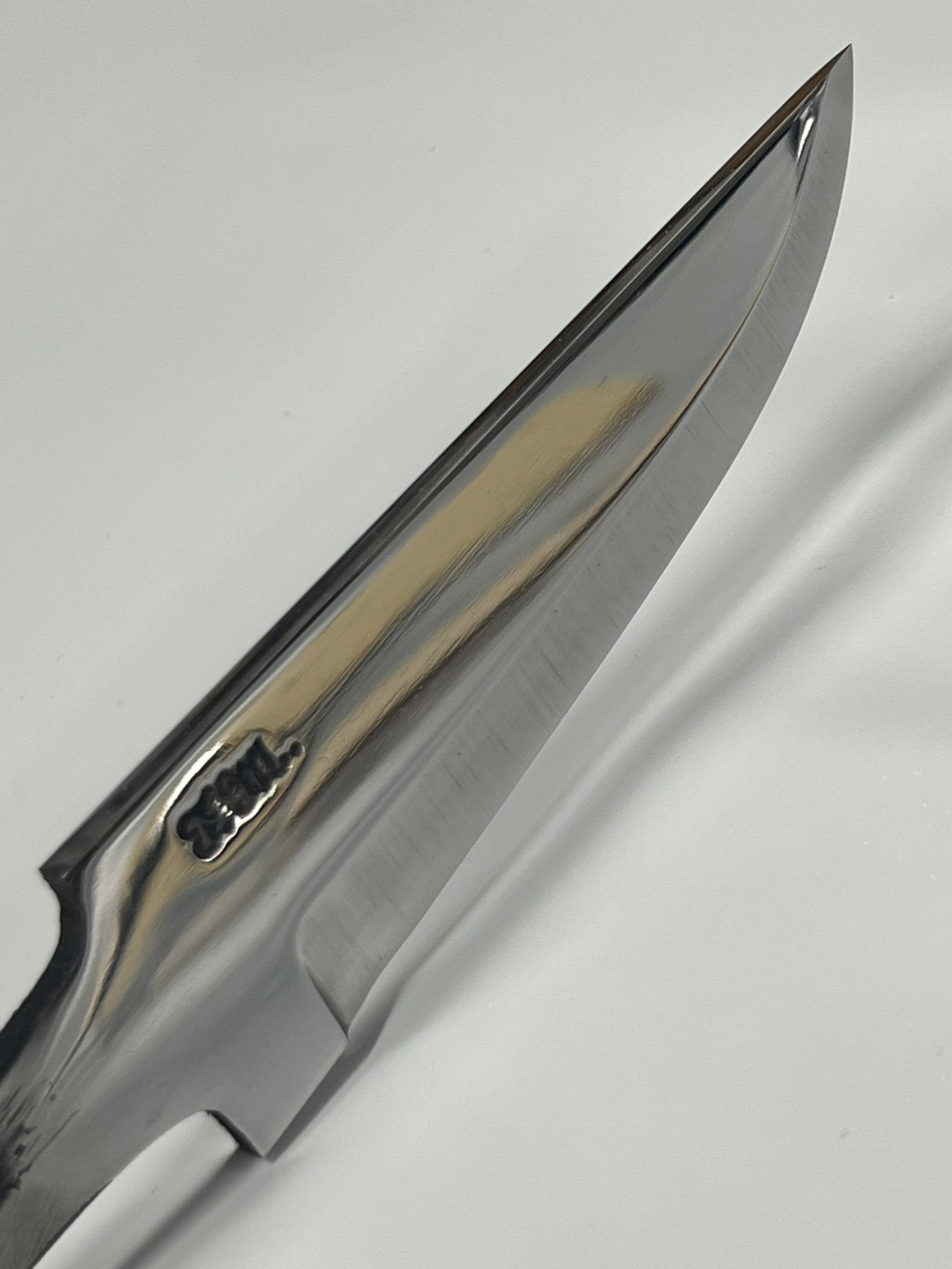 Lama di coltello forgiata a mano Frode Misund 85mm