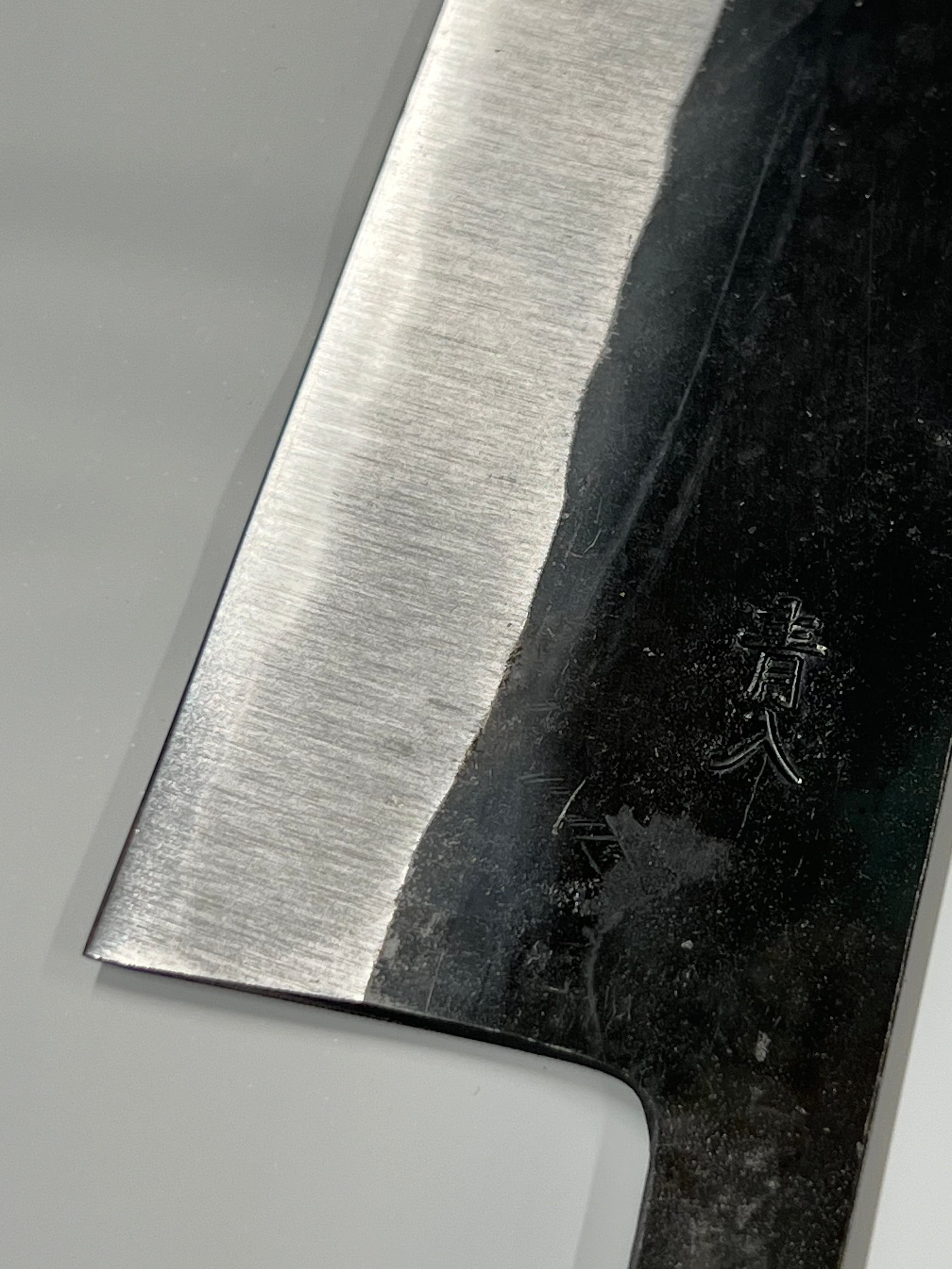 Lama per coltello giapponese forgiata a mano Kurouchi Gyuto 210 Blue 2