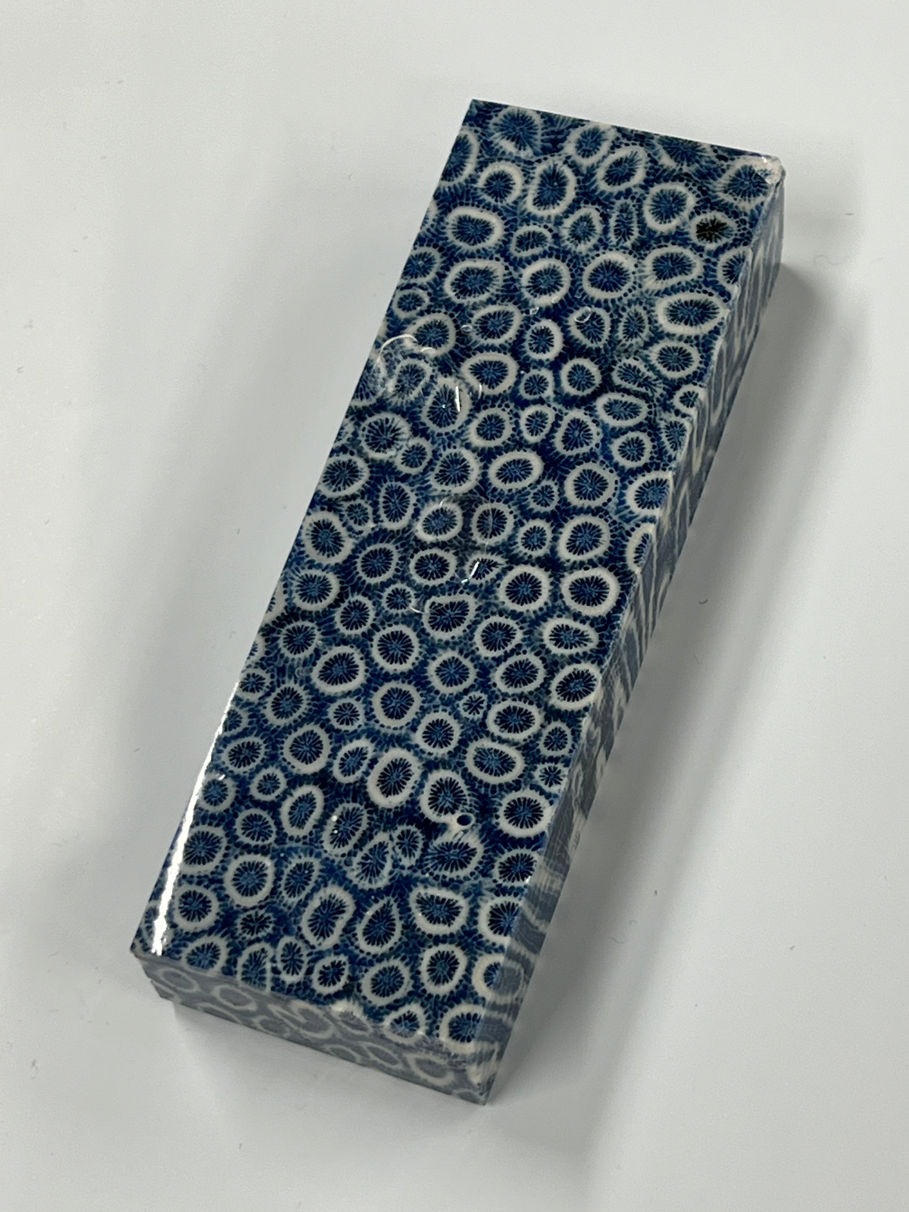 Blocco di corallo fossile per manico K1 (blu)