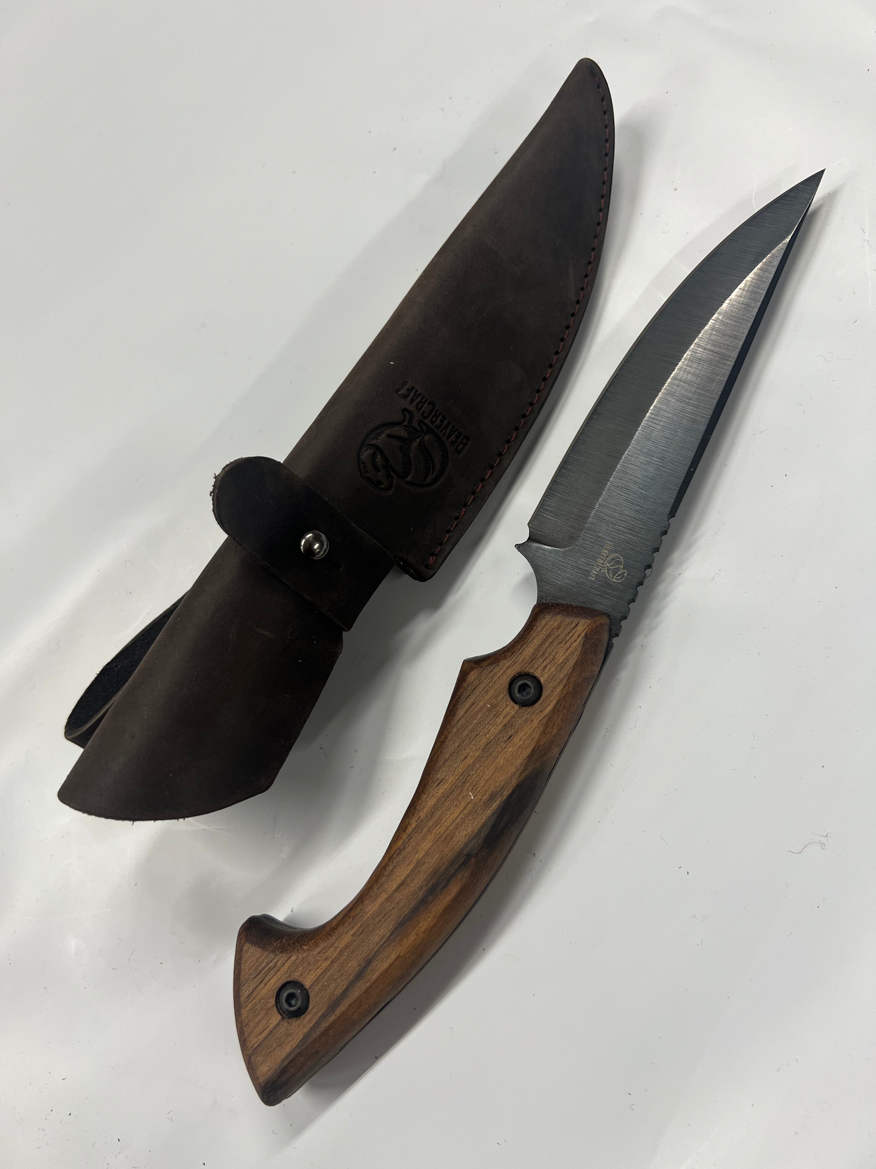 Coltello da caccia ucraino HGK6 con fodero in pelle