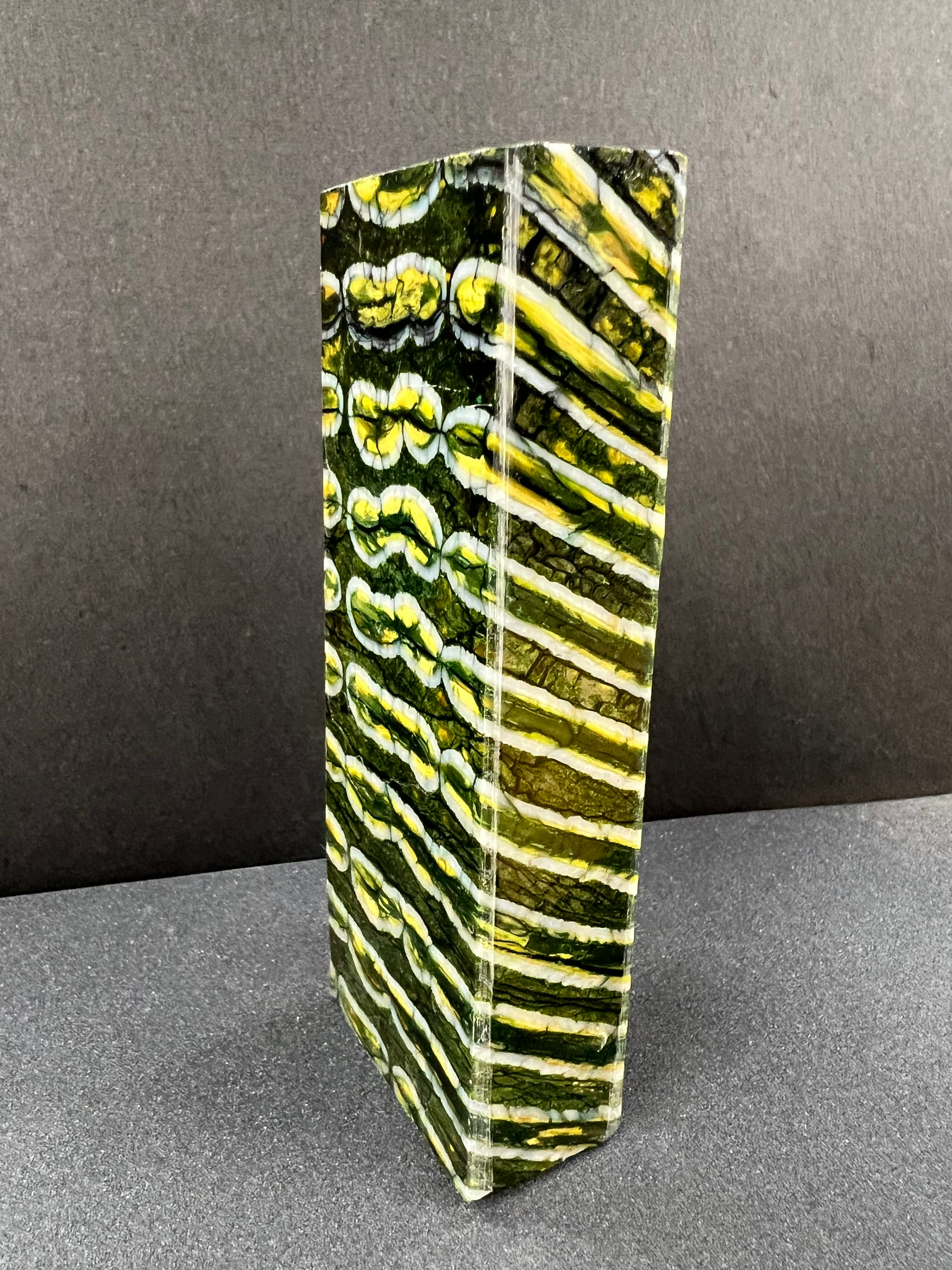 Sbozzo per manico in molare di mammut M243 (verde 17)