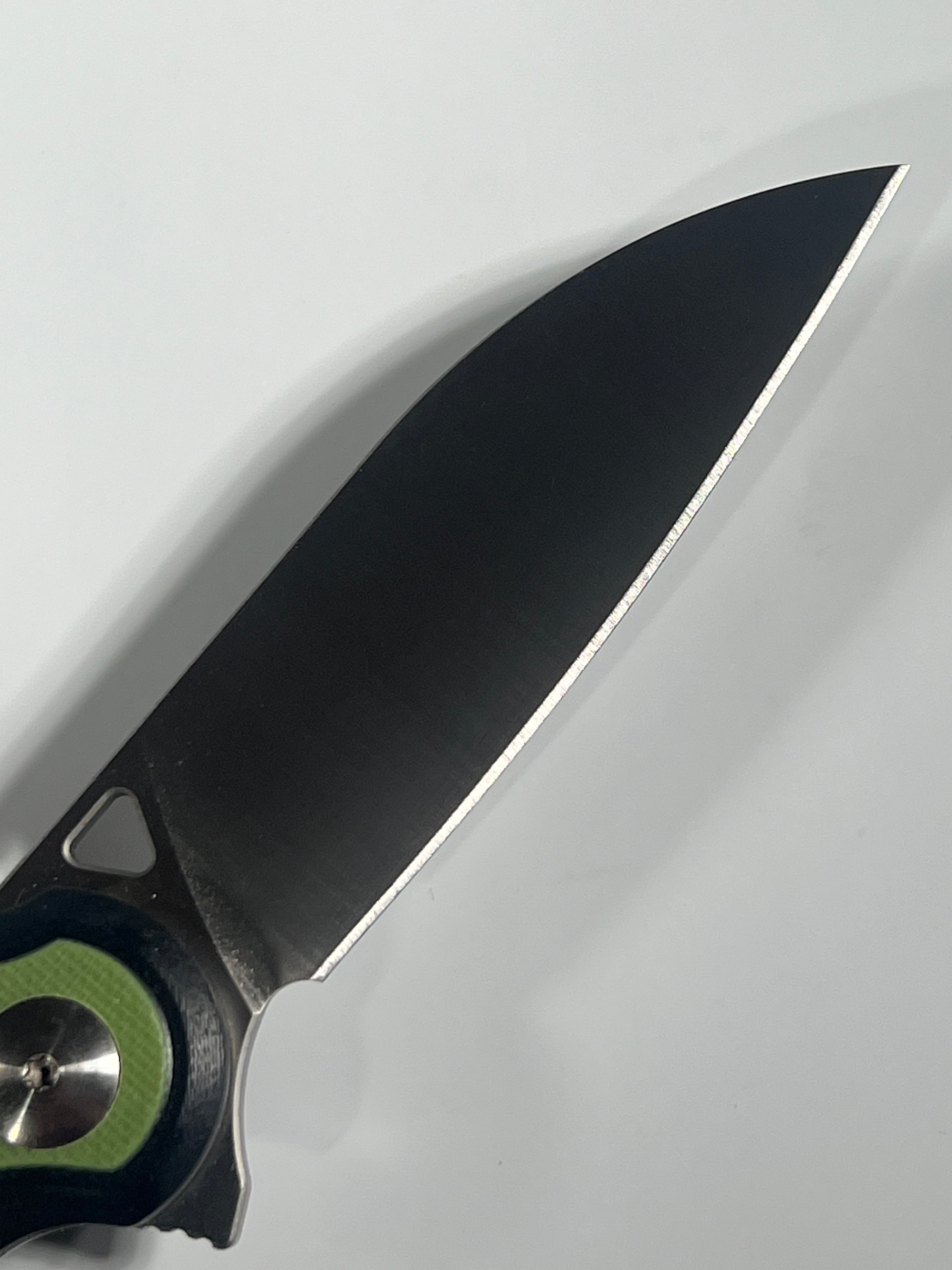 Coltello a serramanico J41