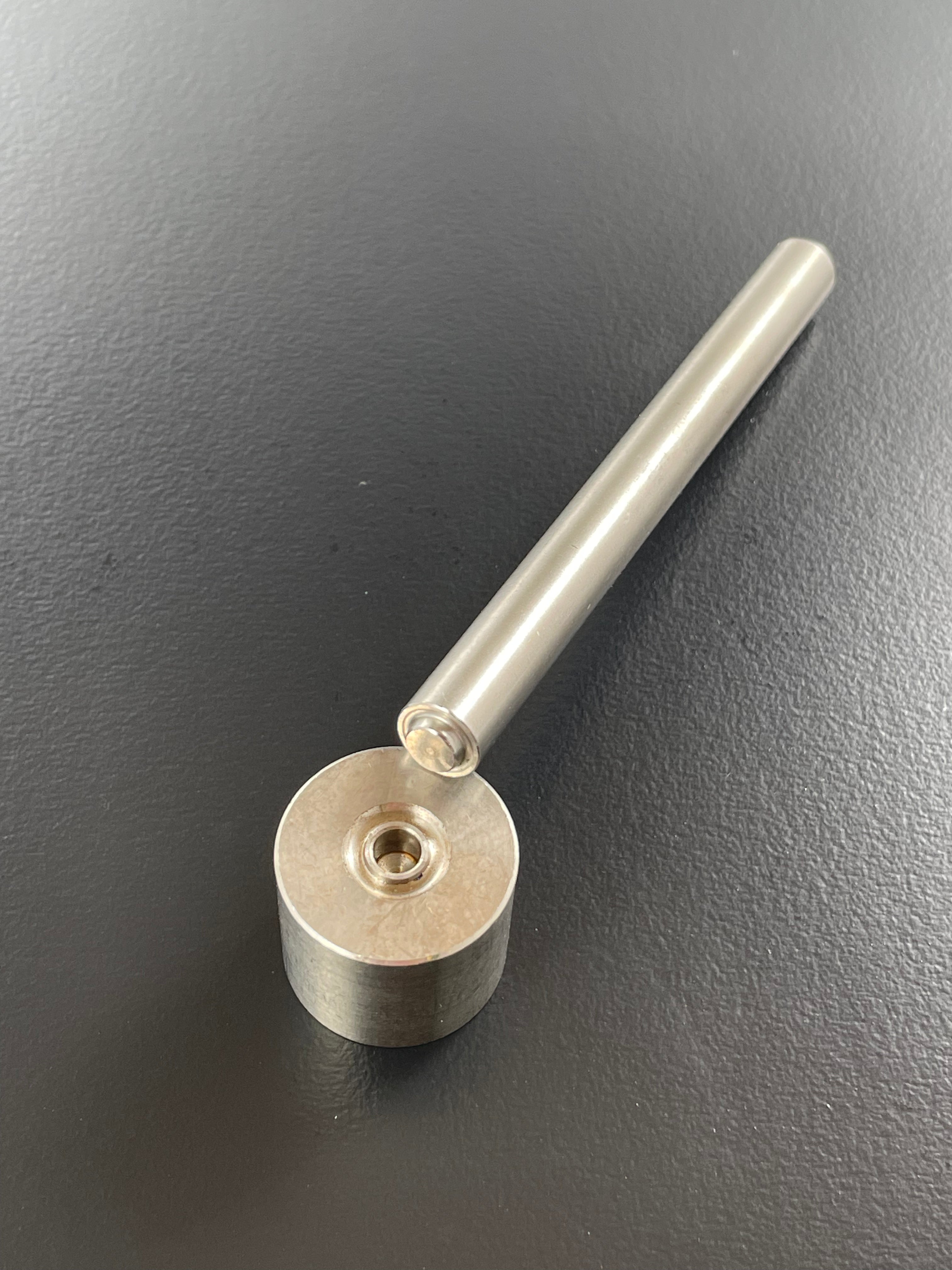 Occhiellatrice - Strumento per occhielli in Kydex