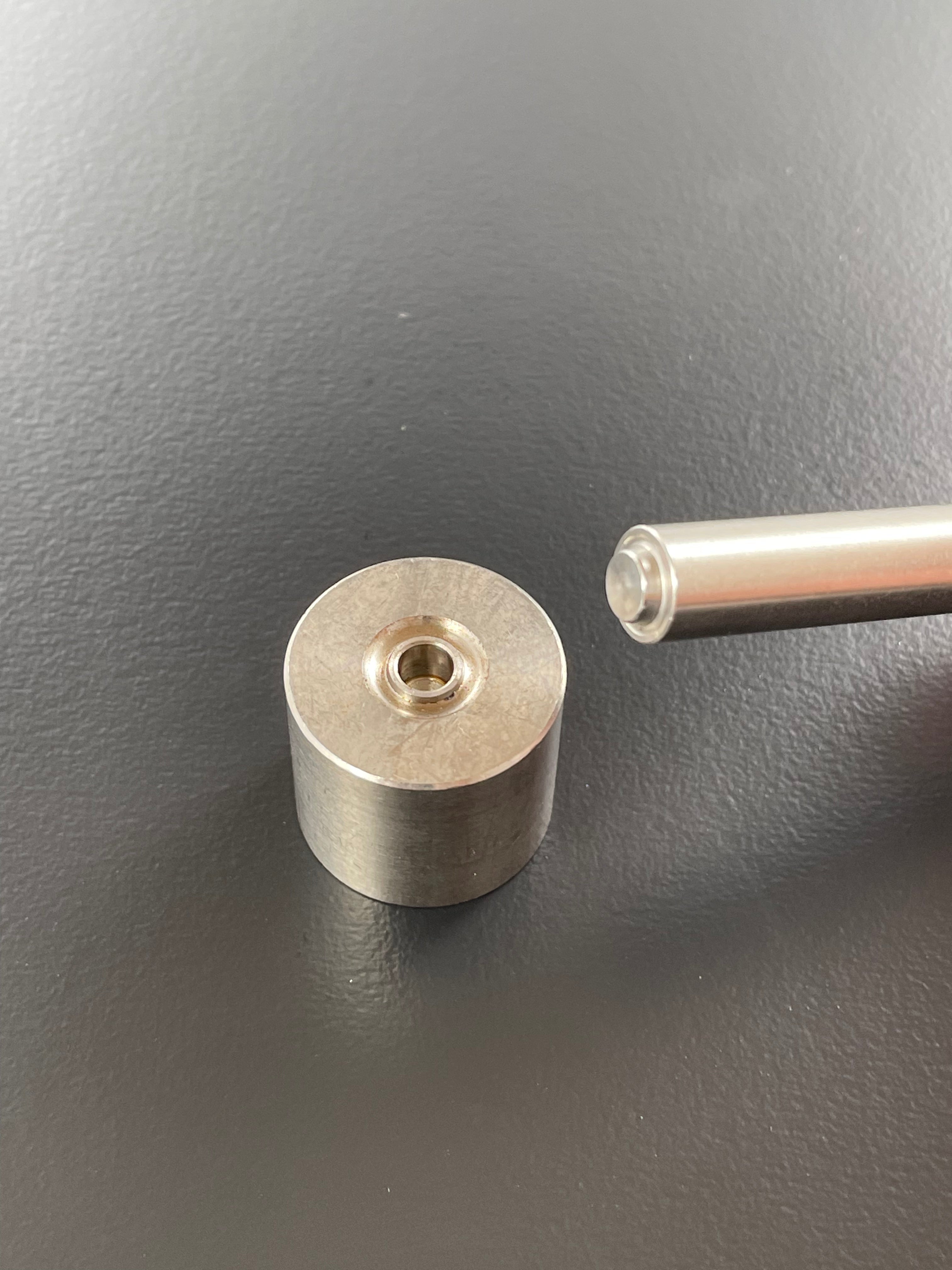 Occhiellatrice - Strumento per occhielli in Kydex