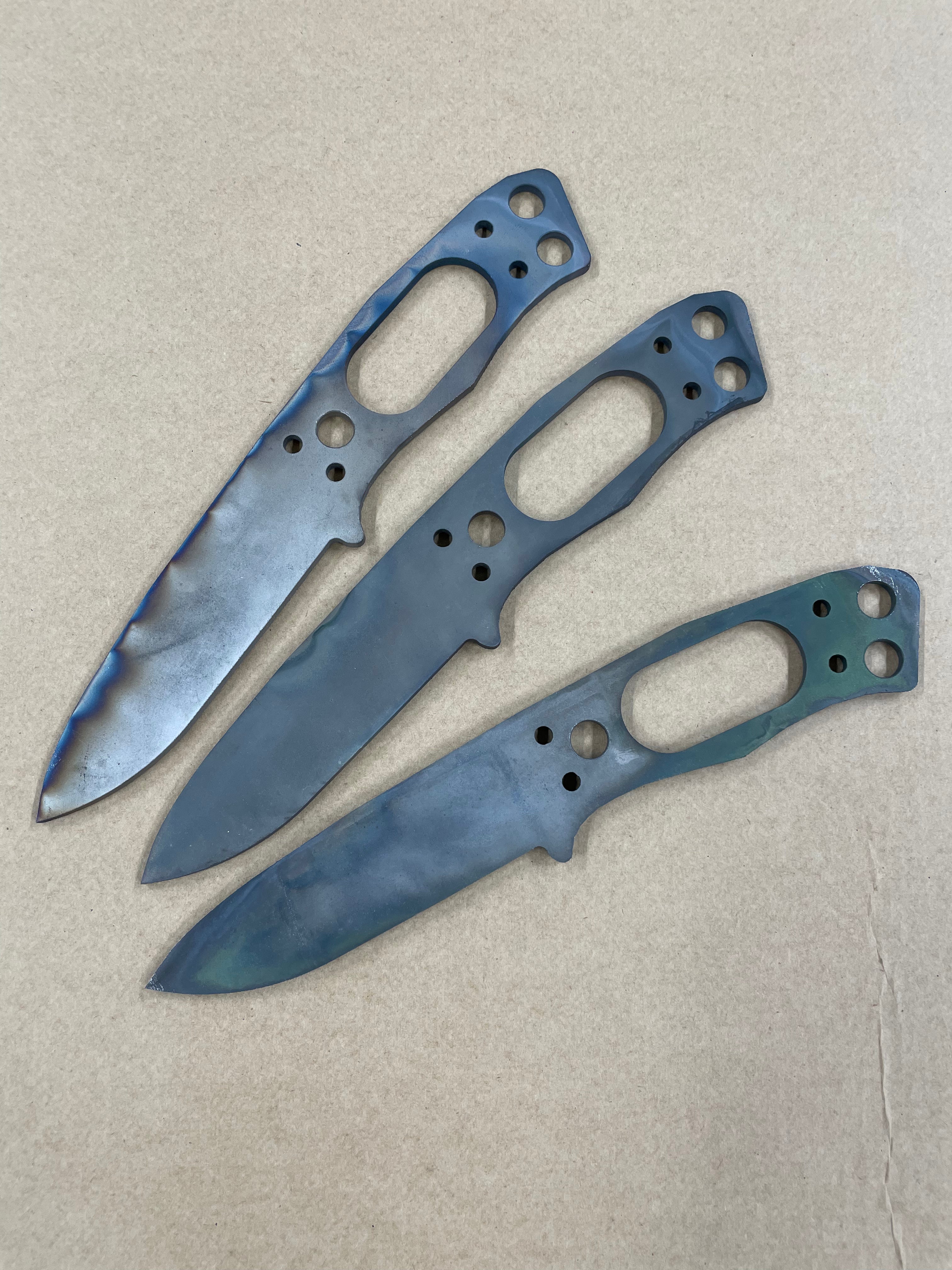 Lama di coltello in acciaio inossidabile temperato non affilata (AEBL)