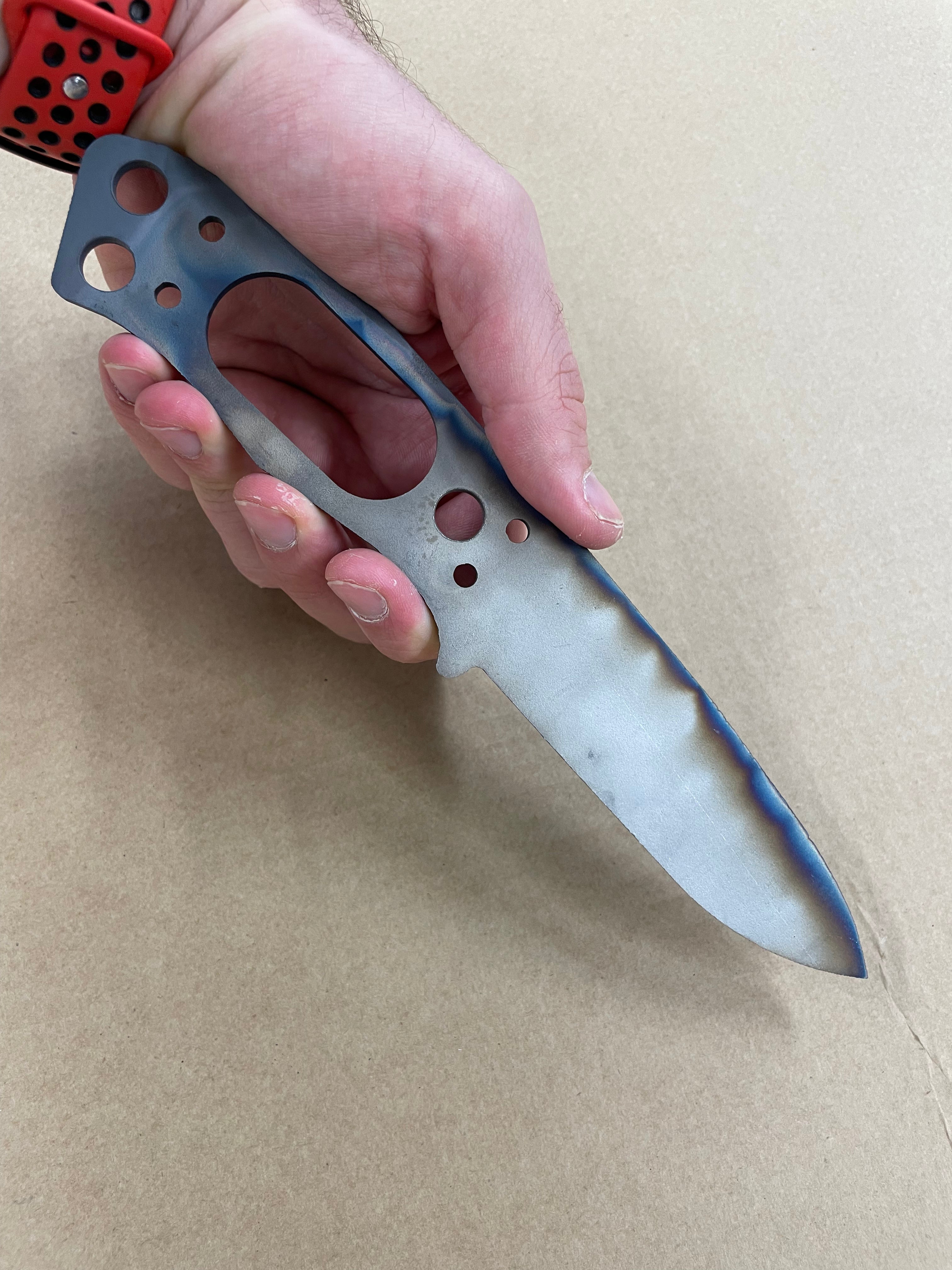 Lama di coltello in acciaio inossidabile temperato non affilata (AEBL)