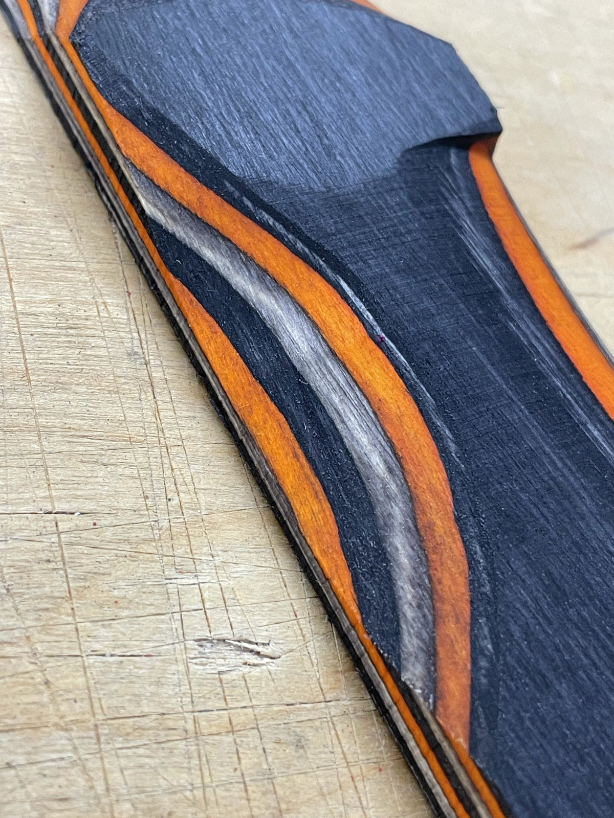 Lawood Plate - Ceppo laminato e colorato per manici