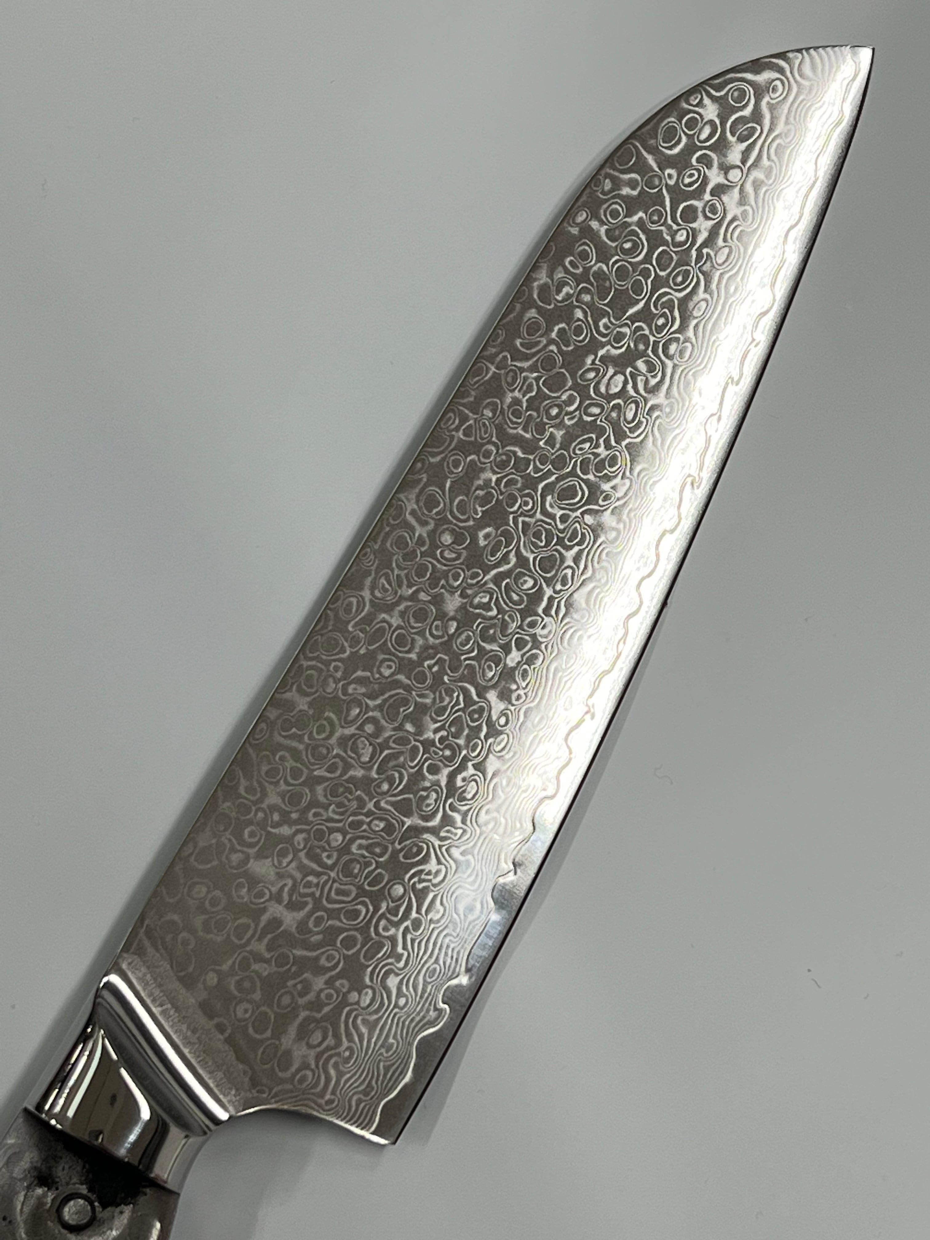 Santoku - Coltello da chef damasco VG10 8" a codolo pieno con alveolature