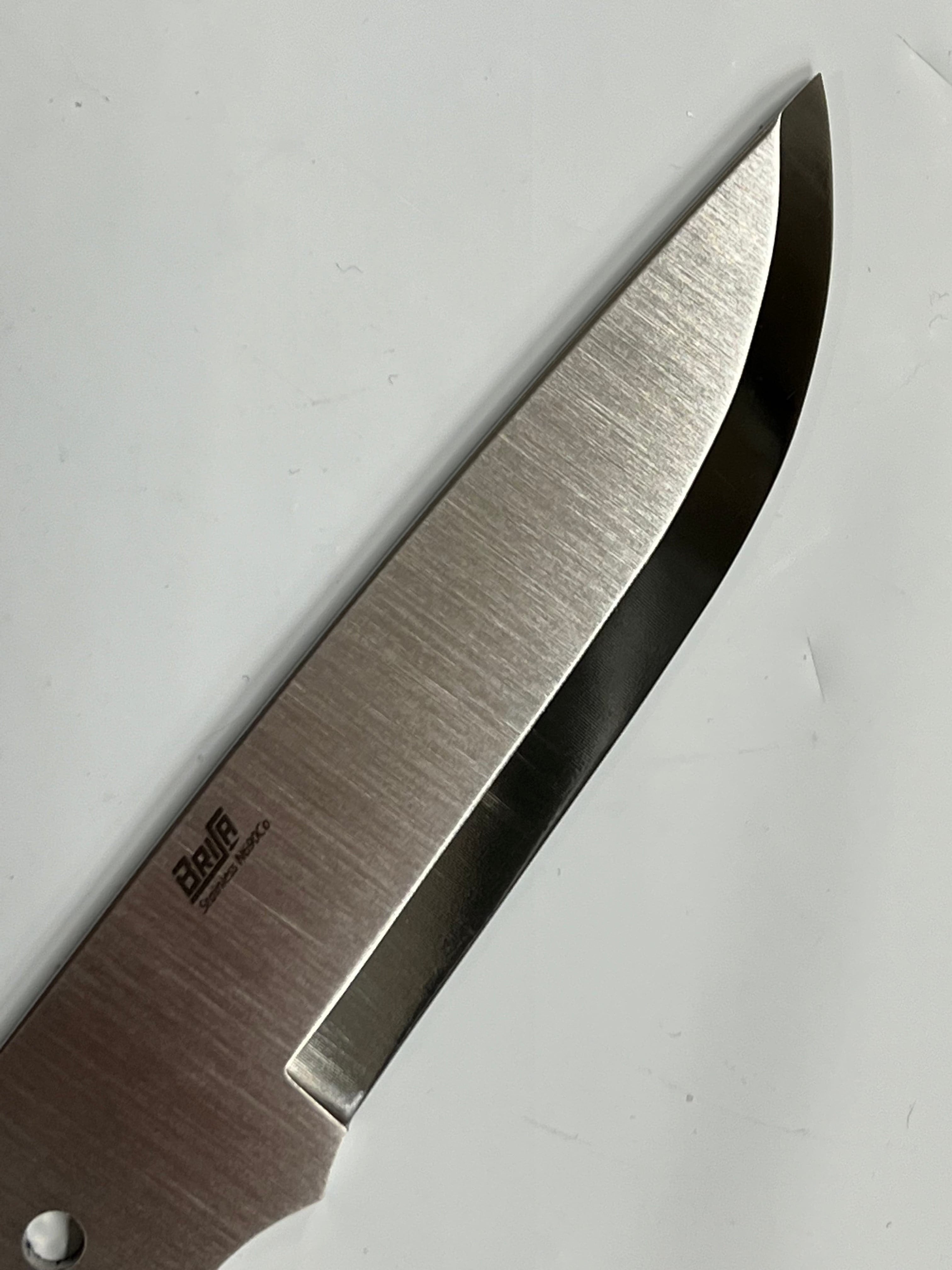 Lama per coltello Brisa Trapper 95 Scandi N690 in acciaio inossidabile