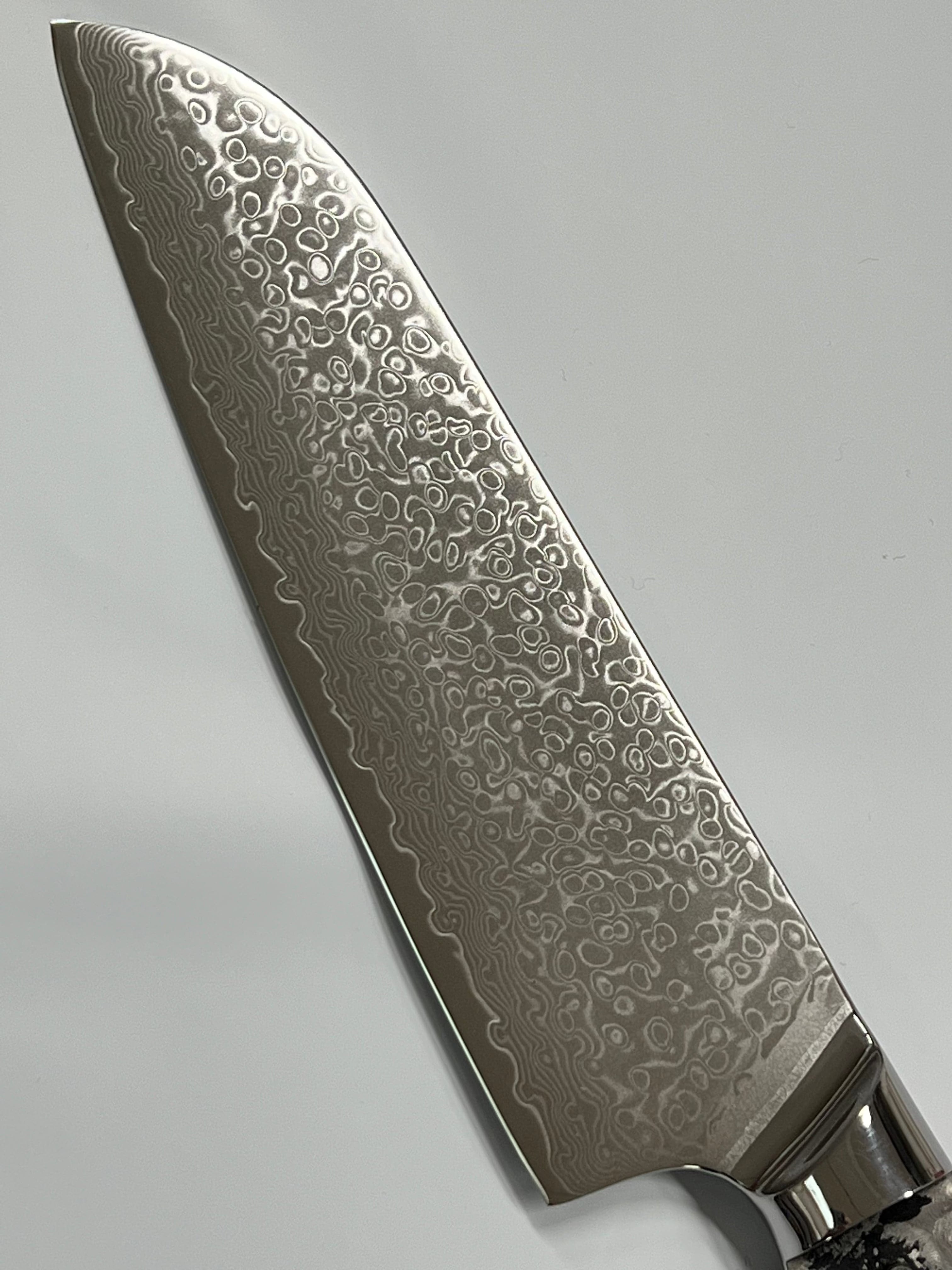 Santoku - Coltello da chef damasco VG10 8" a codolo pieno con alveolature