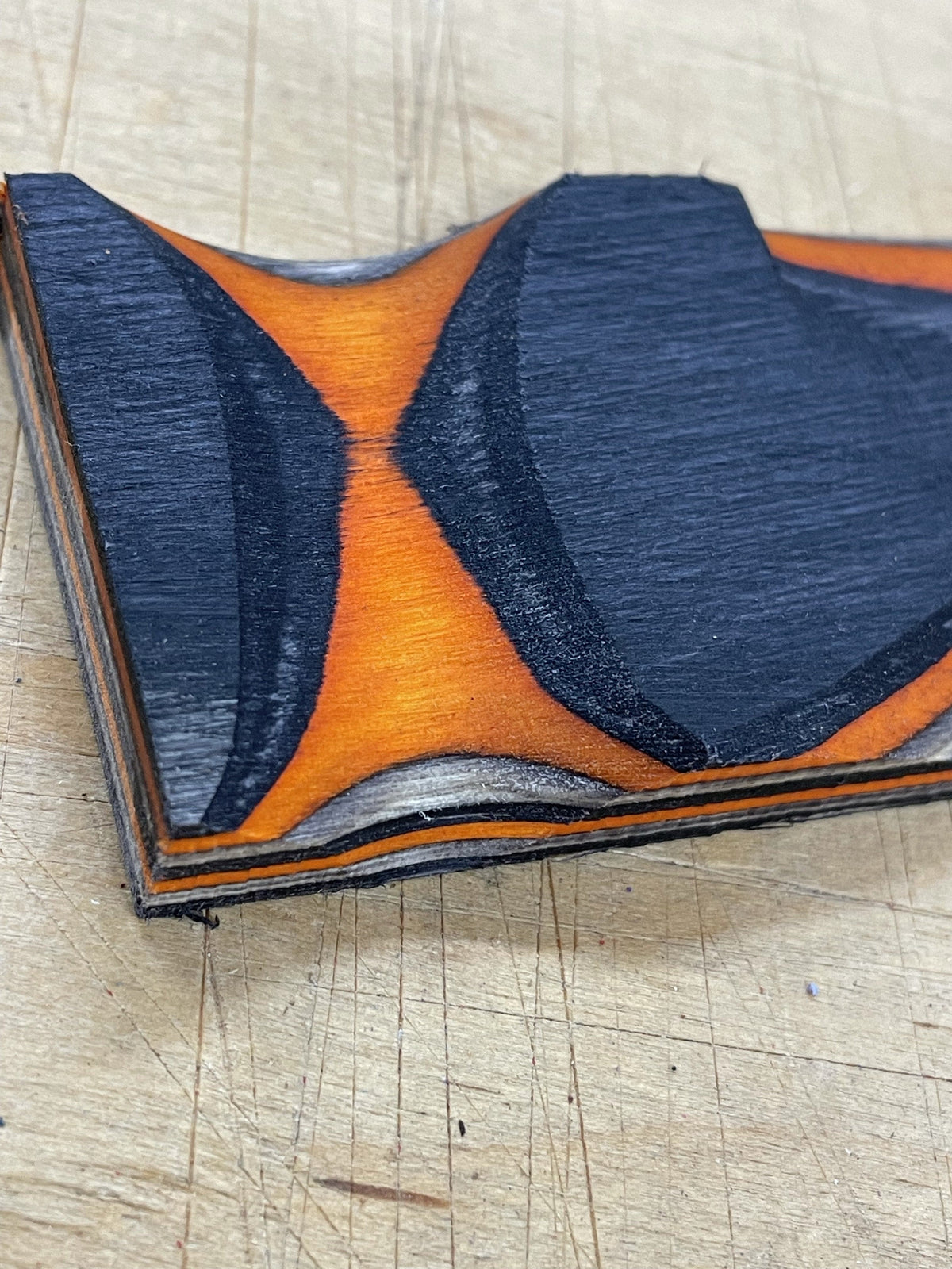 Lawood Plate - Ceppo laminato e colorato per manici