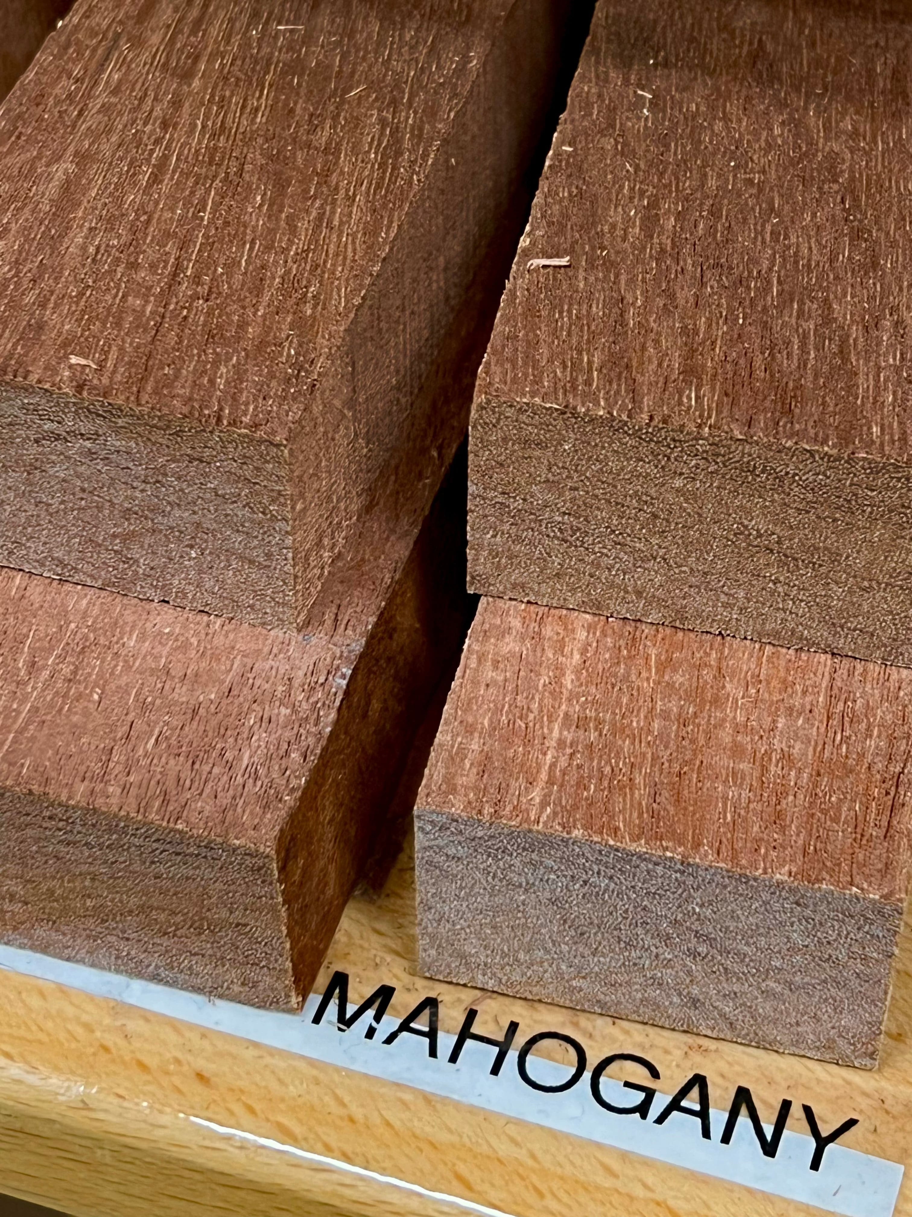 Blocco di legno per manico di coltello
