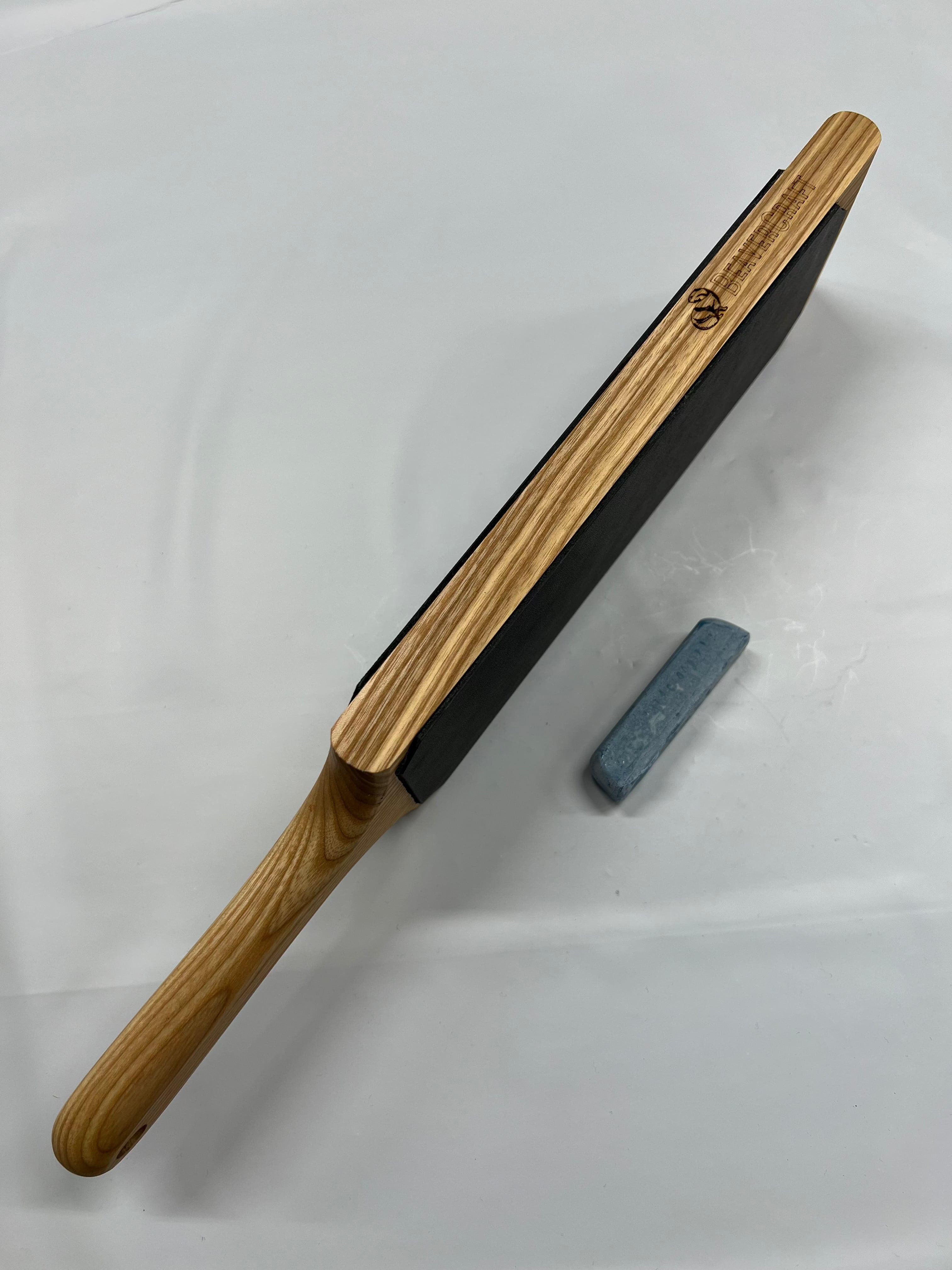 Coramella in pelle a doppia faccia 230x80 su legno di frassino con pasta abrasiva LS1P1